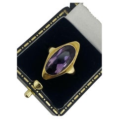 Retro 3.00ct Royal Purple Amethyst Ring in 9K Yellow Gold, c1964, English Hallmarks.