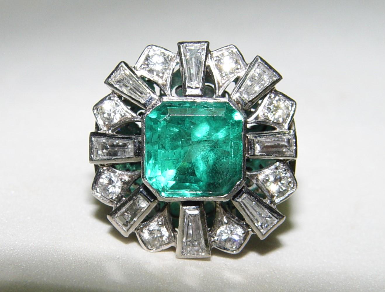 3.00CT(Est). COLOMBIAN Emerald and Diamond Ring Platinum C. Dunaigre/cert. For Sale 7
