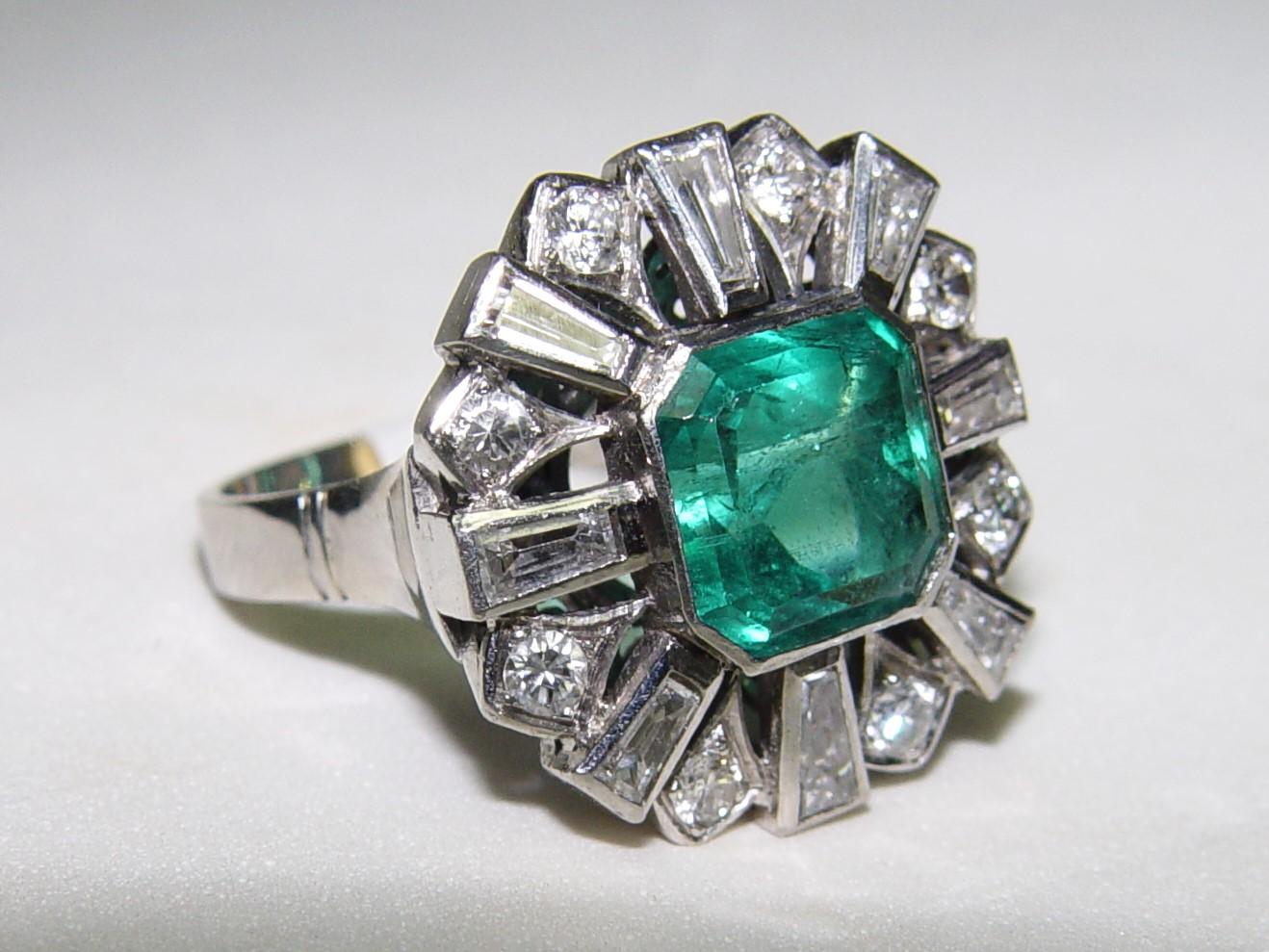 3.00CT(Est). COLOMBIAN Emerald and Diamond Ring Platinum C. Dunaigre/cert. For Sale 8
