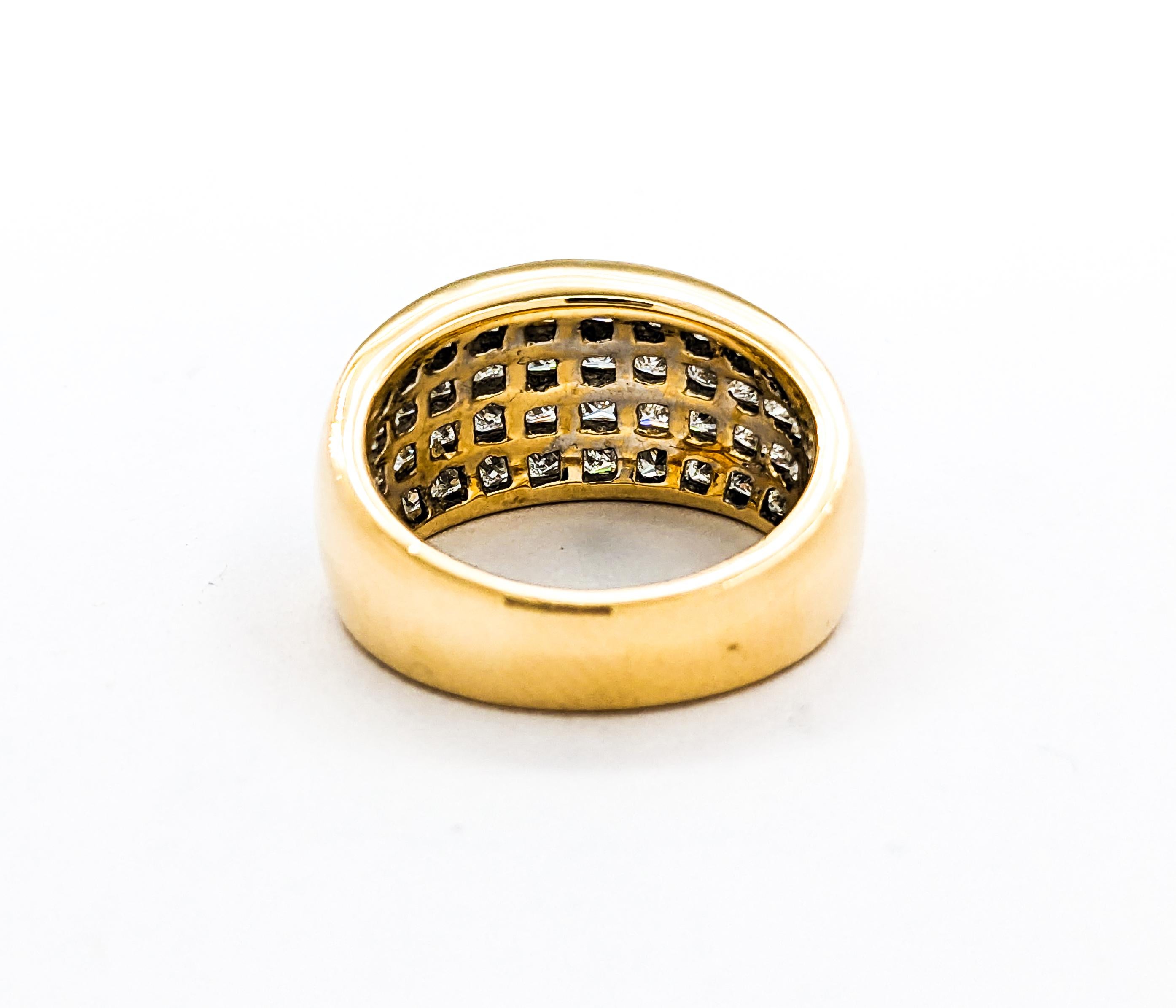 3,00 Karat unsichtbar gefasster Diamantring aus Gelbgold 2