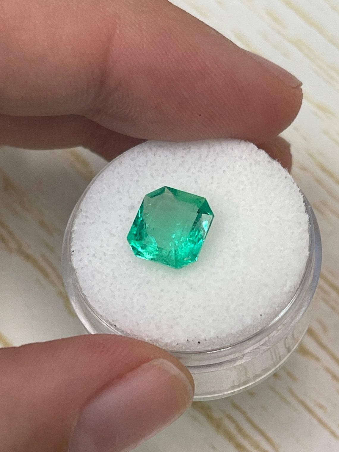 Women's 3.01 Carat 9x8.5 Yellowish Green Colombian Emerald - Emerald Cut Muzo Mine May For Sale