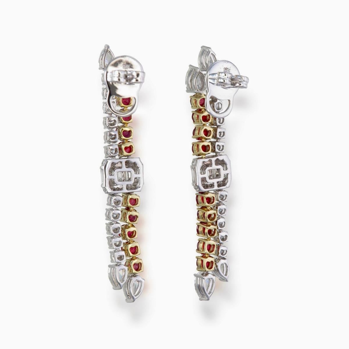 3.01 Carat Burmese Ruby No Heat Pigeon Blood And Diamond Earring In 18K Gold (Moderne) im Angebot