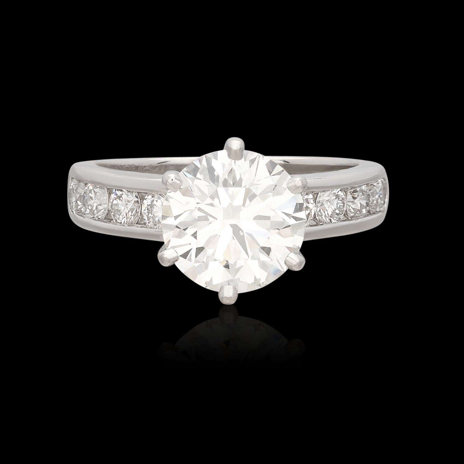 Round Cut 3.01 carat Diamond Platinum Ring by Tiffany & Co.