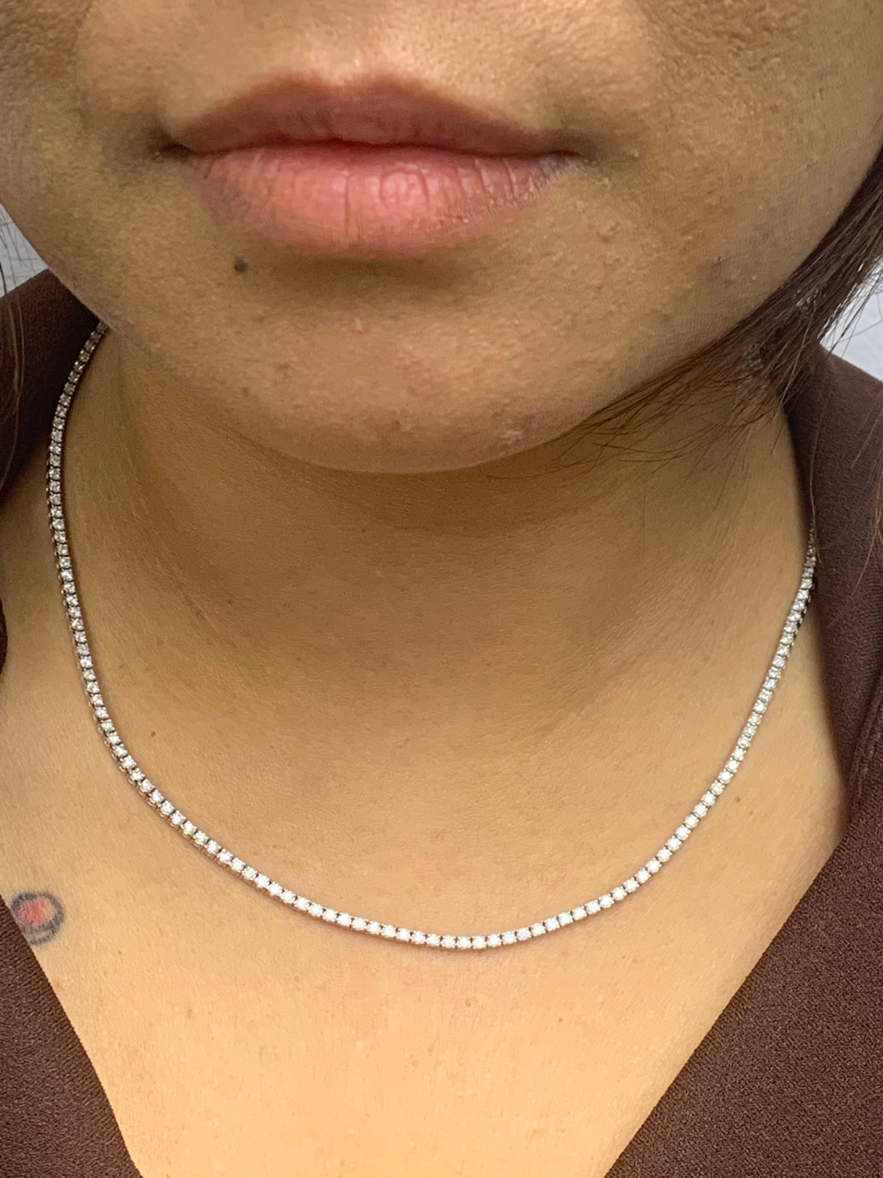 Collana Tennis con diamanti da 3,01 carati in oro bianco 14K in vendita 2