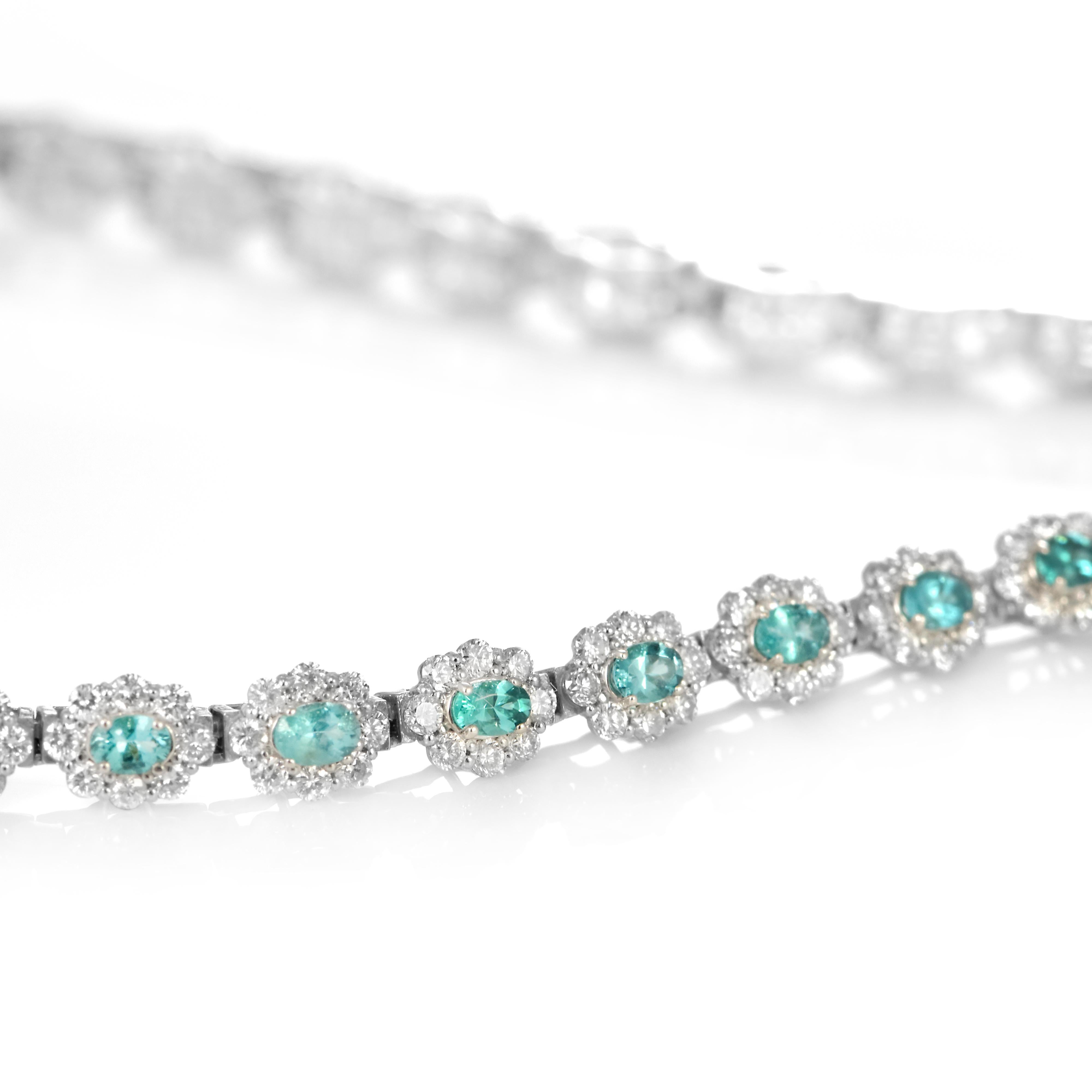Collier de 3,01 carats de tourmaline brésilienne Paraiba et de diamants Pour femmes en vente
