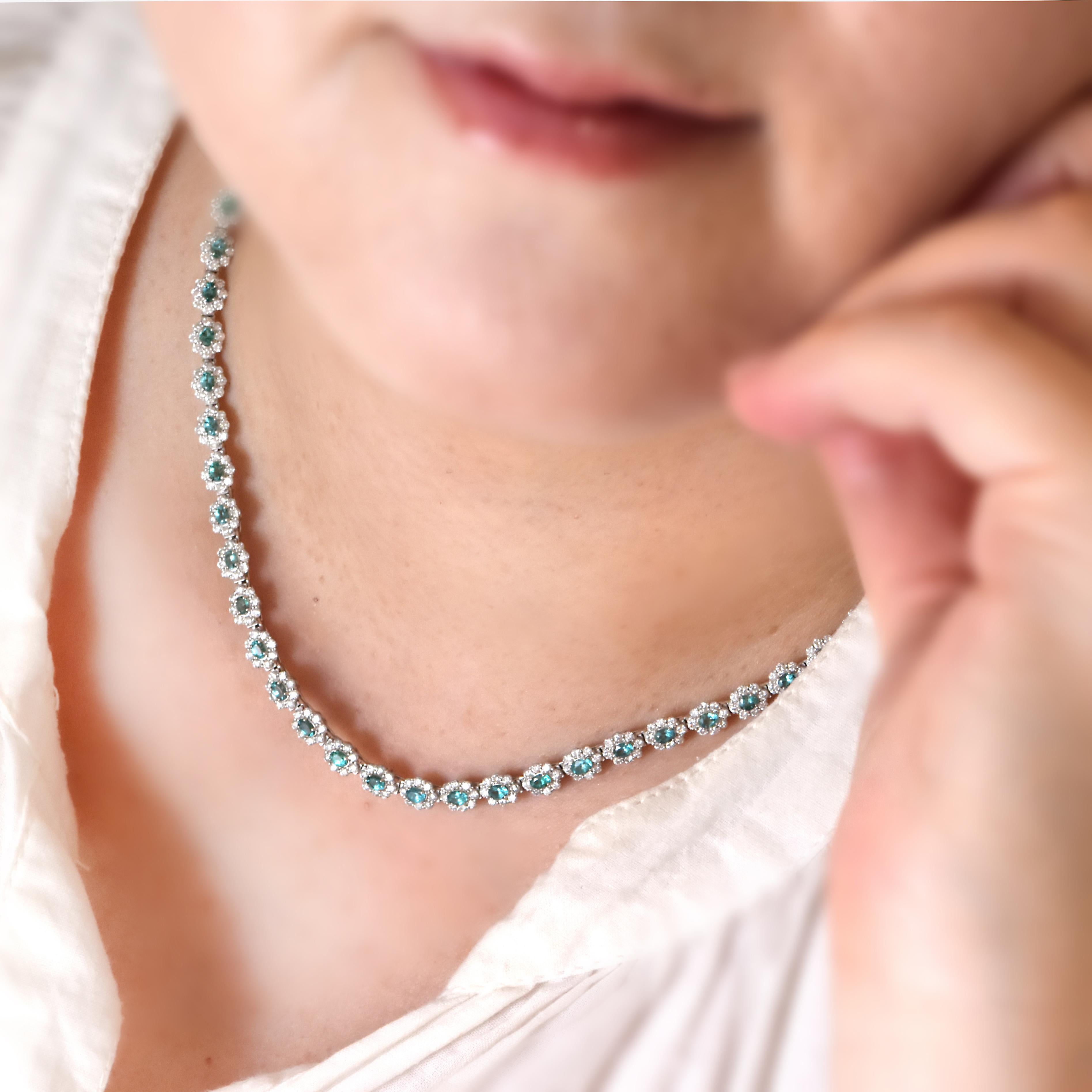 Collier de 3,01 carats de tourmaline brésilienne Paraiba et de diamants en vente 2