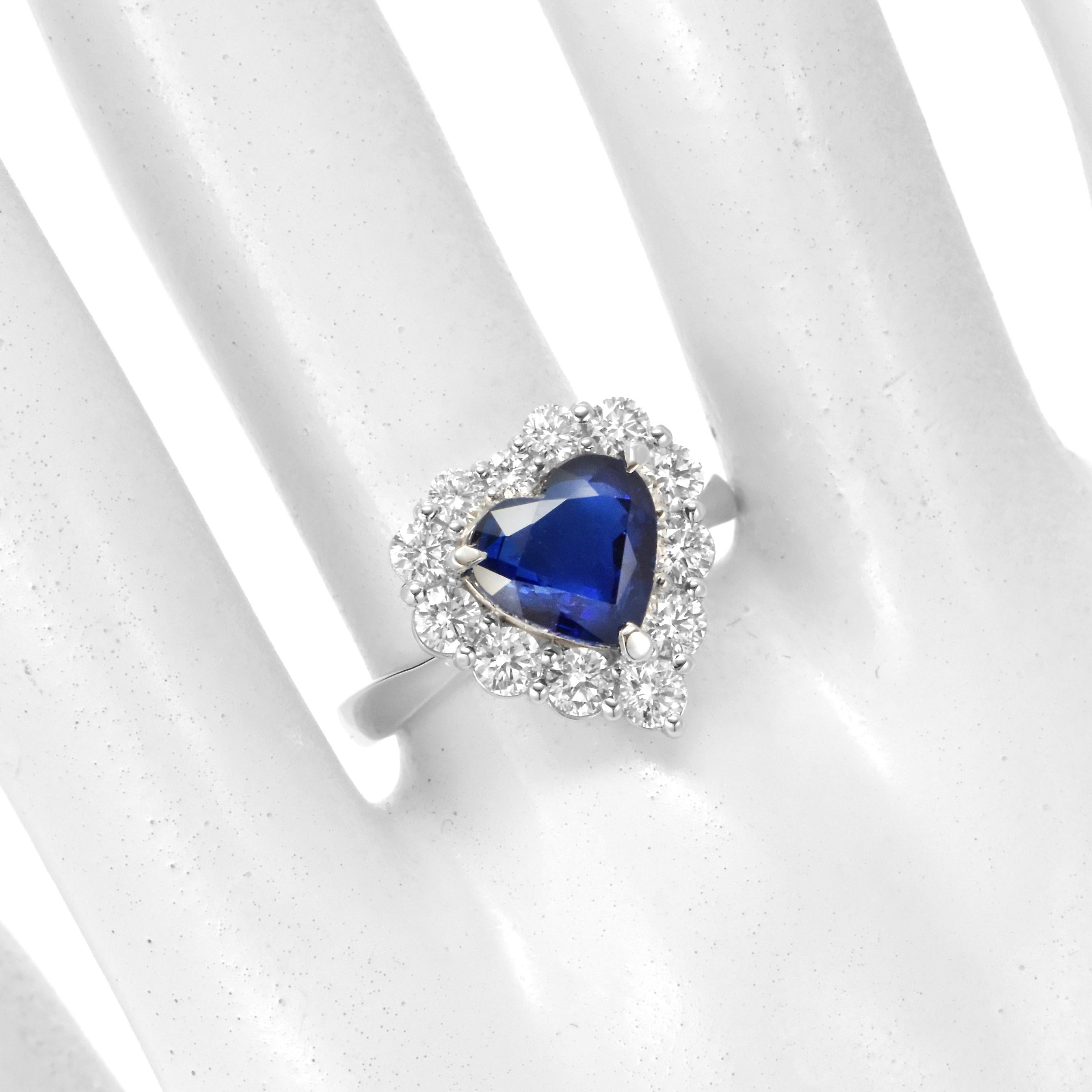 Anello con zaffiro naturale dell'Africa orientale e diamante da 3,01 carati in platino In condizioni Nuovo in vendita a Tokyo, JP