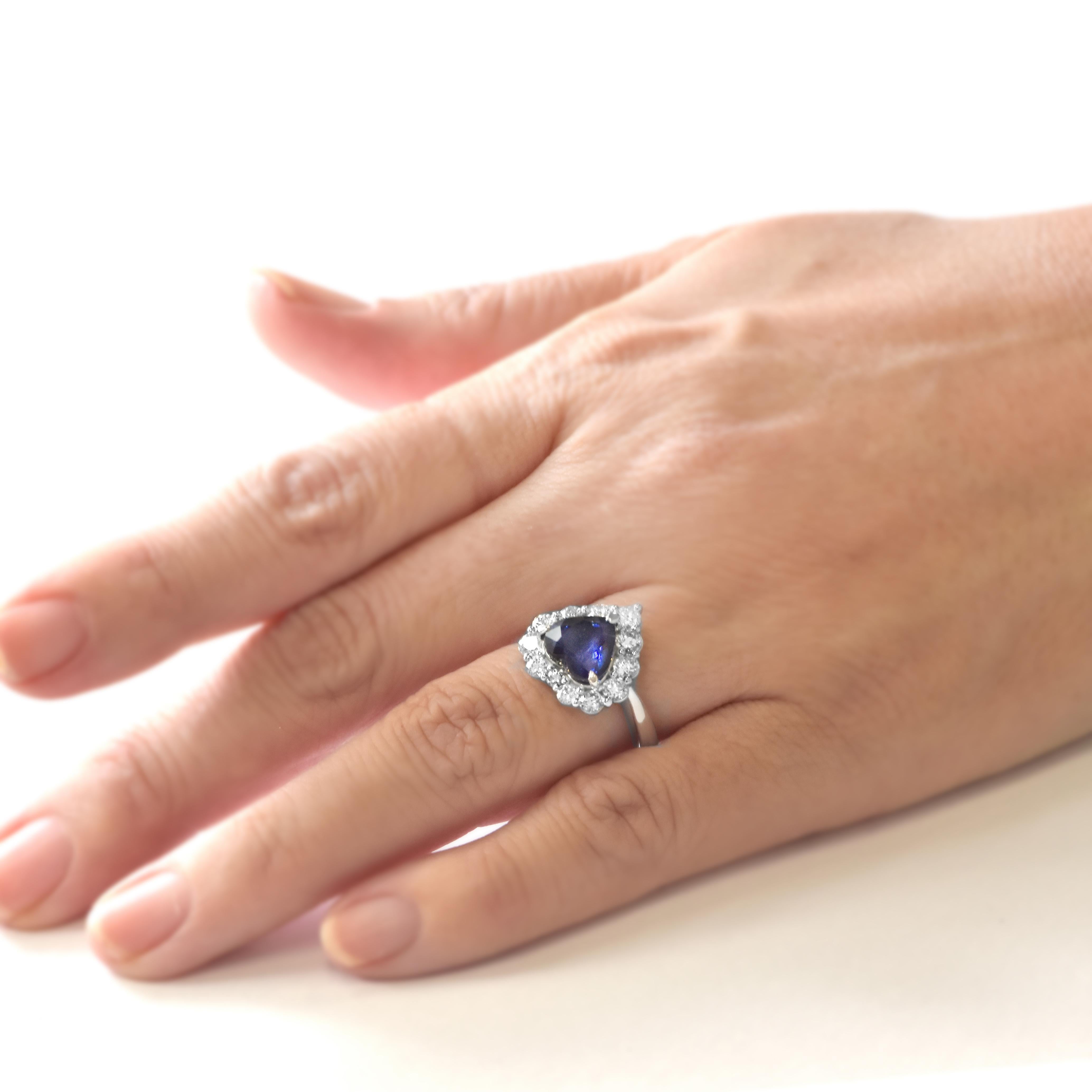Anello con zaffiro naturale dell'Africa orientale e diamante da 3,01 carati in platino in vendita 1