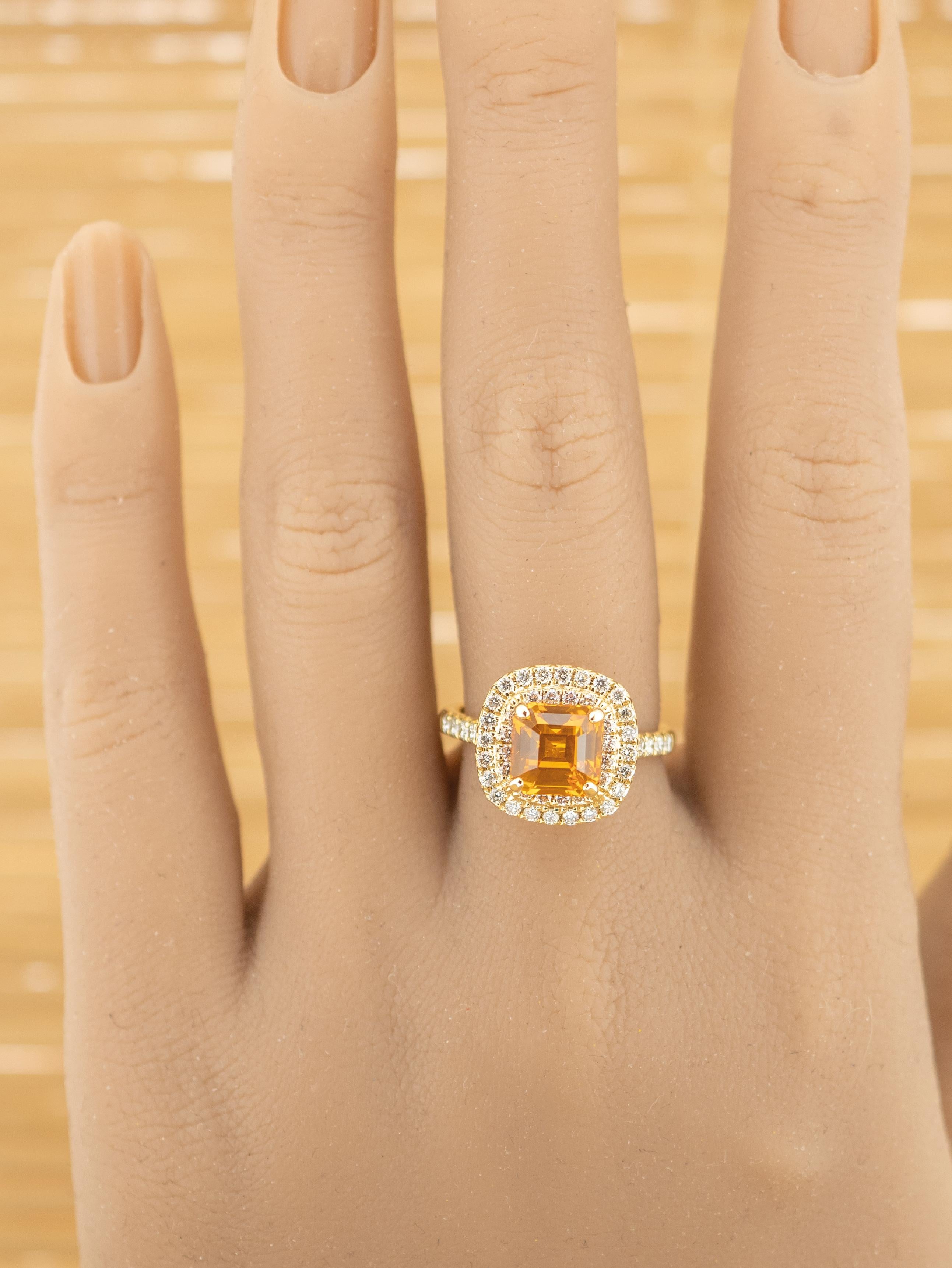 3.01ct Certified Orange Square Emerald-Cut Sapphire & 0.62ct Diamond 18ct Ring For Sale 1