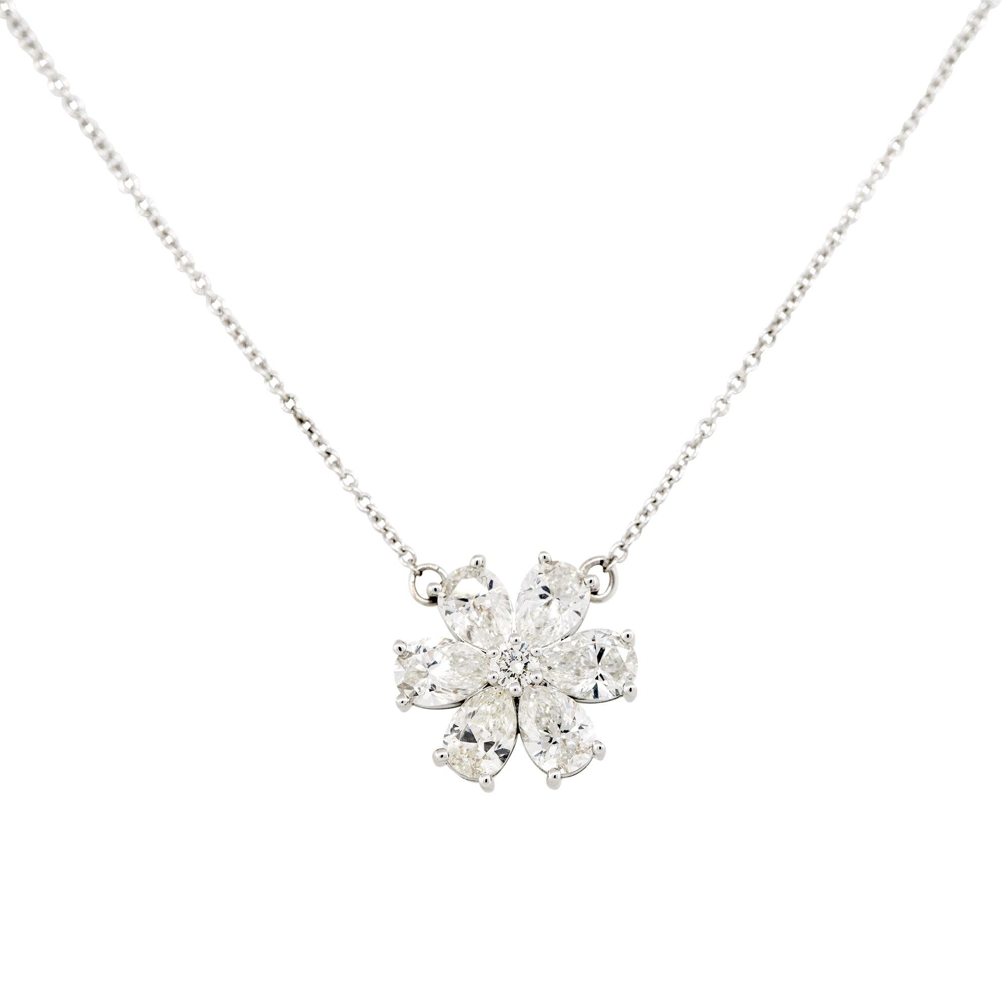 18k White Gold 3.01ctw Pear Shaped Diamond Flower Necklace
Material: 18k White Gold
Diamond Details: Approximately 3.01ctw of Pear shaped Diamonds. There is also a round brilliant diamond in the center of the flower. All diamonds are approximately