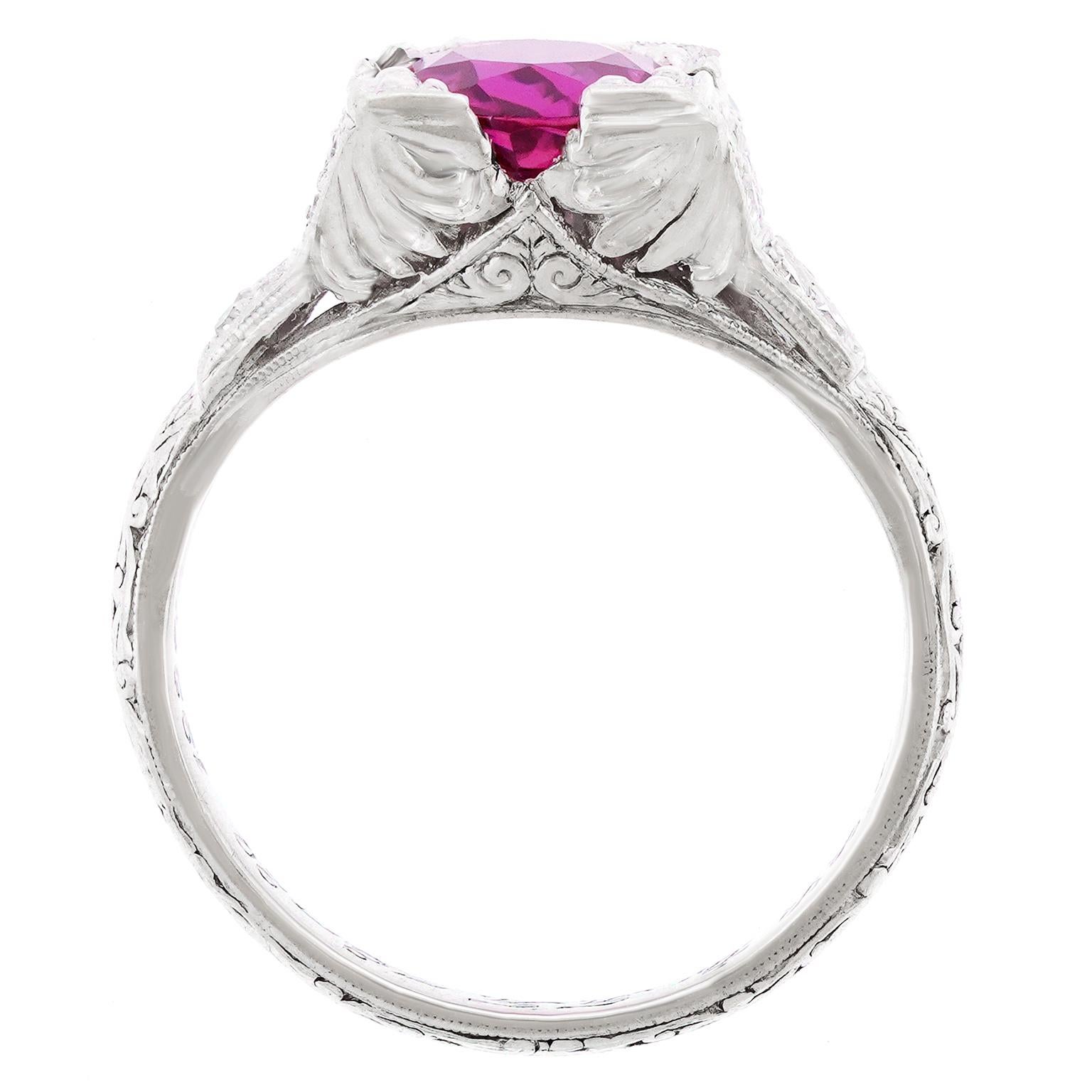 3,01 Karat Rosa Saphir Art Deco Ring (Brillantschliff) im Angebot