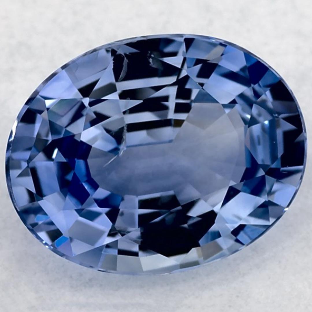 Una piedra de nacimiento de septiembre muy preciosa con un encantador color azul. Se cree que traen buena suerte y fortuna a la vida.

Explora la vibrante colección de esmeraldas, rubíes y zafiros de nuestra tienda, disponibles como gemas sueltas y