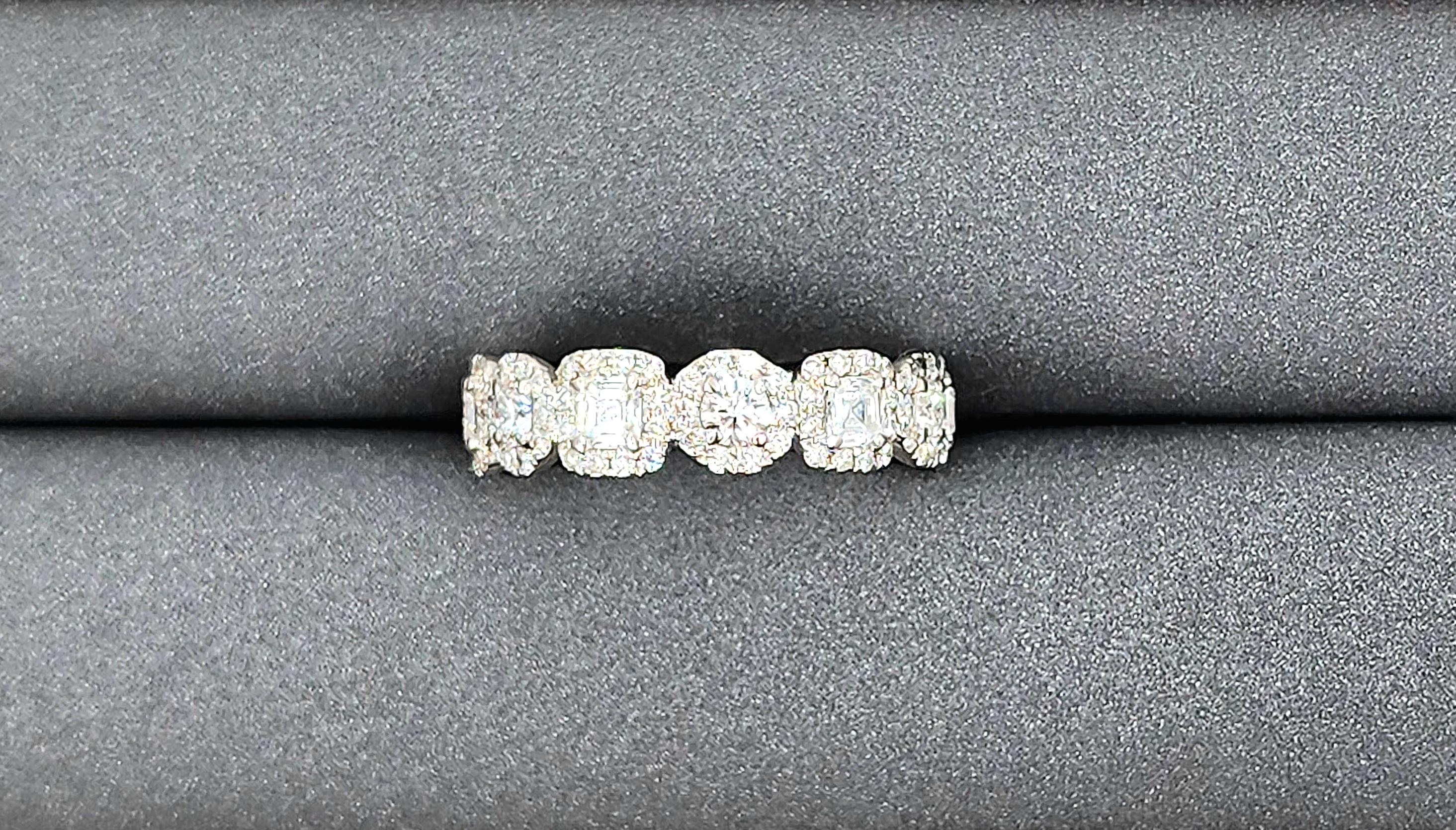 Anillo de Eternidad de Diamantes de 3.01 quilates