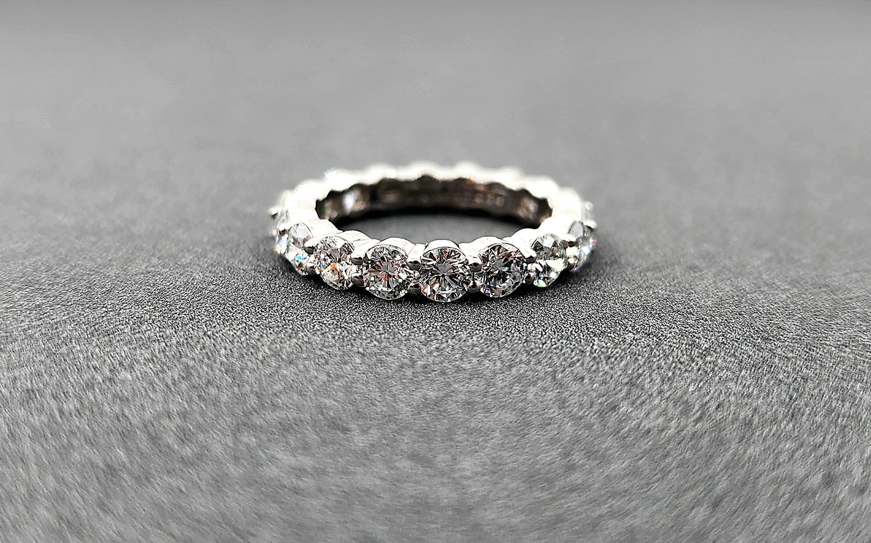 Women's or Men's 3.01 ct Harry Winston Diamond Eternity Band