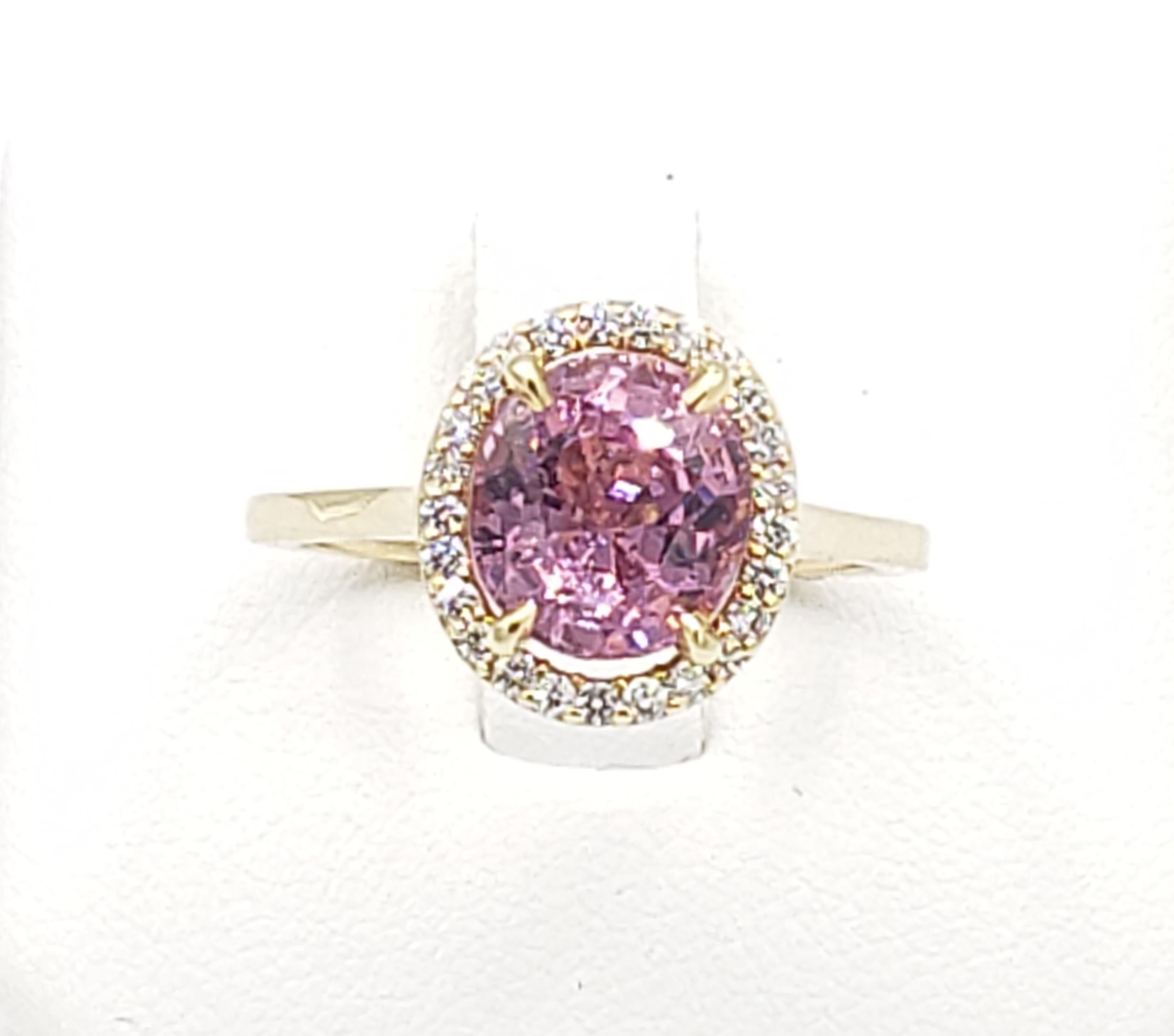 NEW GIA Cert Unheated Natural Oval Pink Spinel Diamond Ring in 14K Yellow Gold For Sale 6