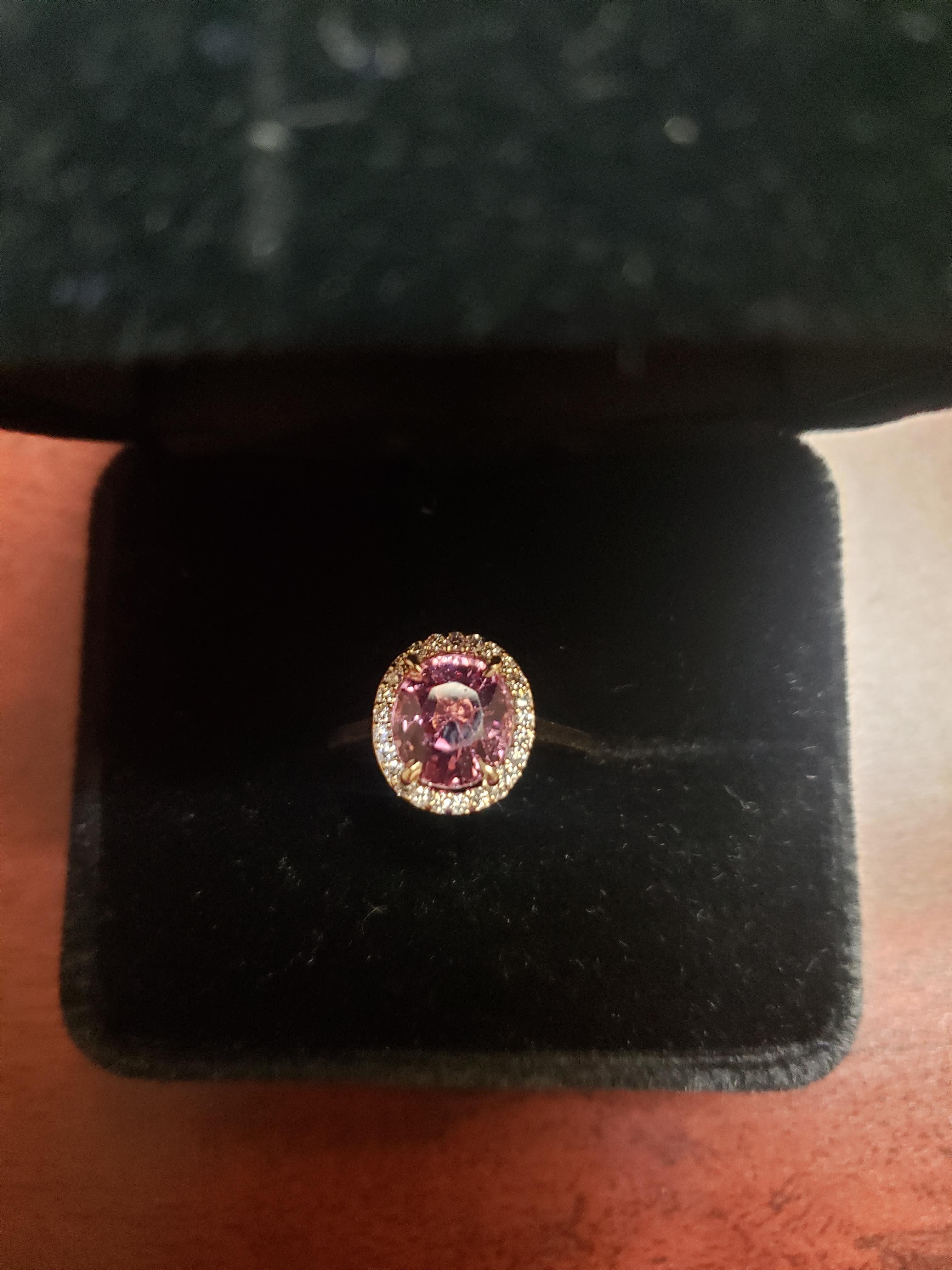 NEW GIA Cert Unheated Natural Oval Pink Spinel Diamond Ring in 14K Yellow Gold For Sale 1
