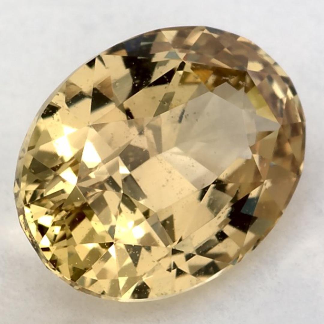Dieser natürliche gelbe Saphir bietet Eleganz und Raffinesse. Mit seiner satten Farbsättigung und seinem präzisen Schliff ist er das perfekte Herzstück für einen Verlobungsring oder ein luxuriöses Schmuckdesign.

Dieser Saphir stammt aus Sri Lanka