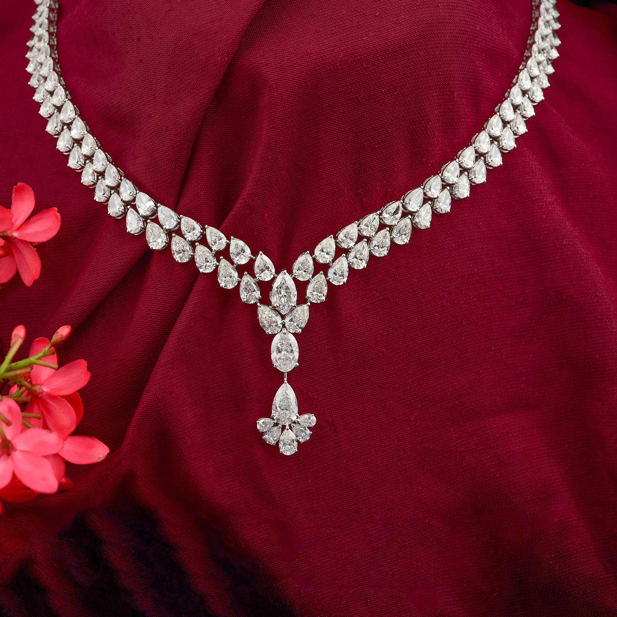 Collana girocollo con diamante naturale a pera da 30,15 carati SI/HI Oro bianco 18 carati In condizioni Nuovo in vendita a Diera, Dubai