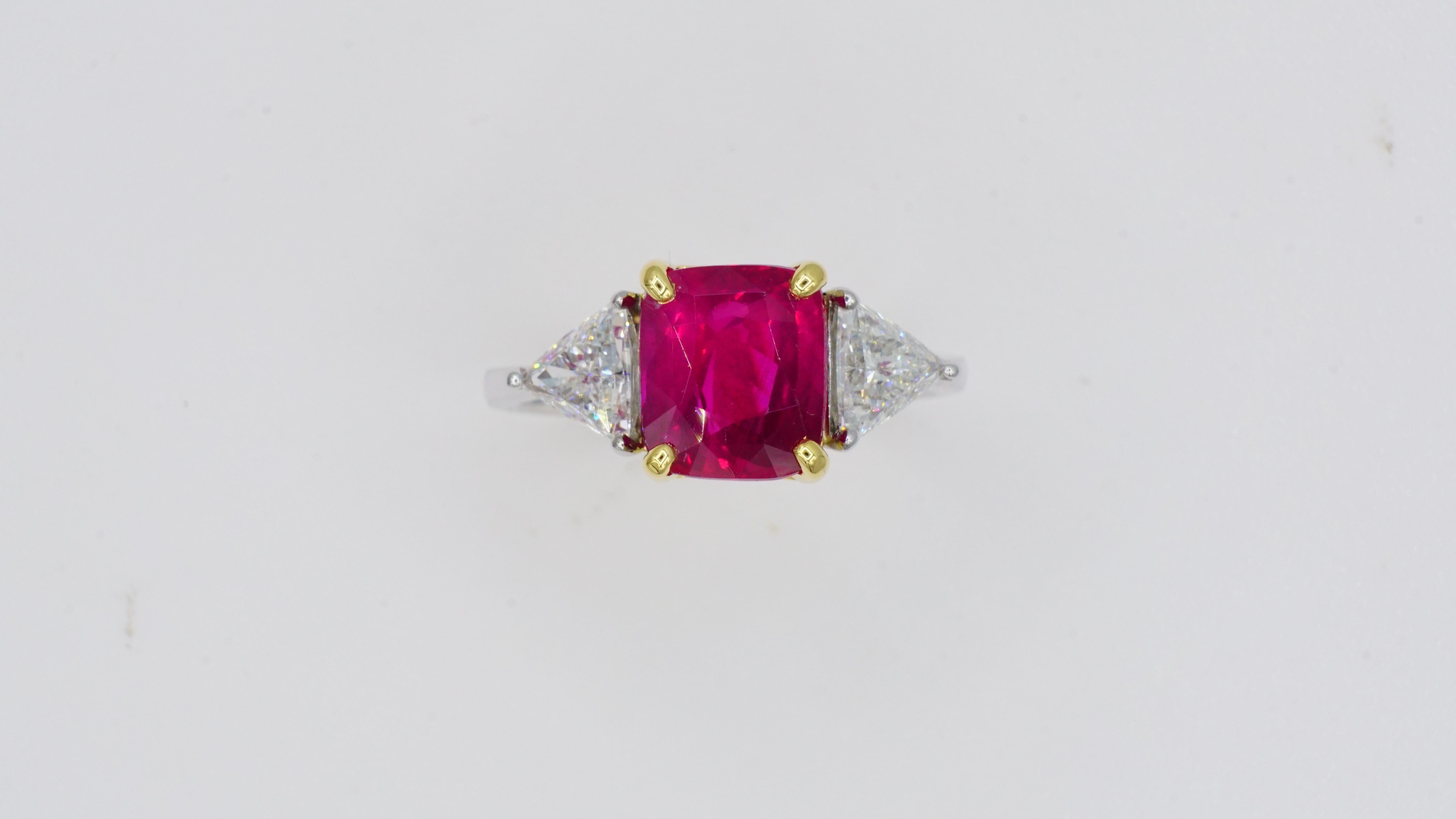 Modern 3.01ct Ruby Cushion Cut Natural Trilliant Diamond 18kt 2-Tone Ring, GIA Cert  For Sale