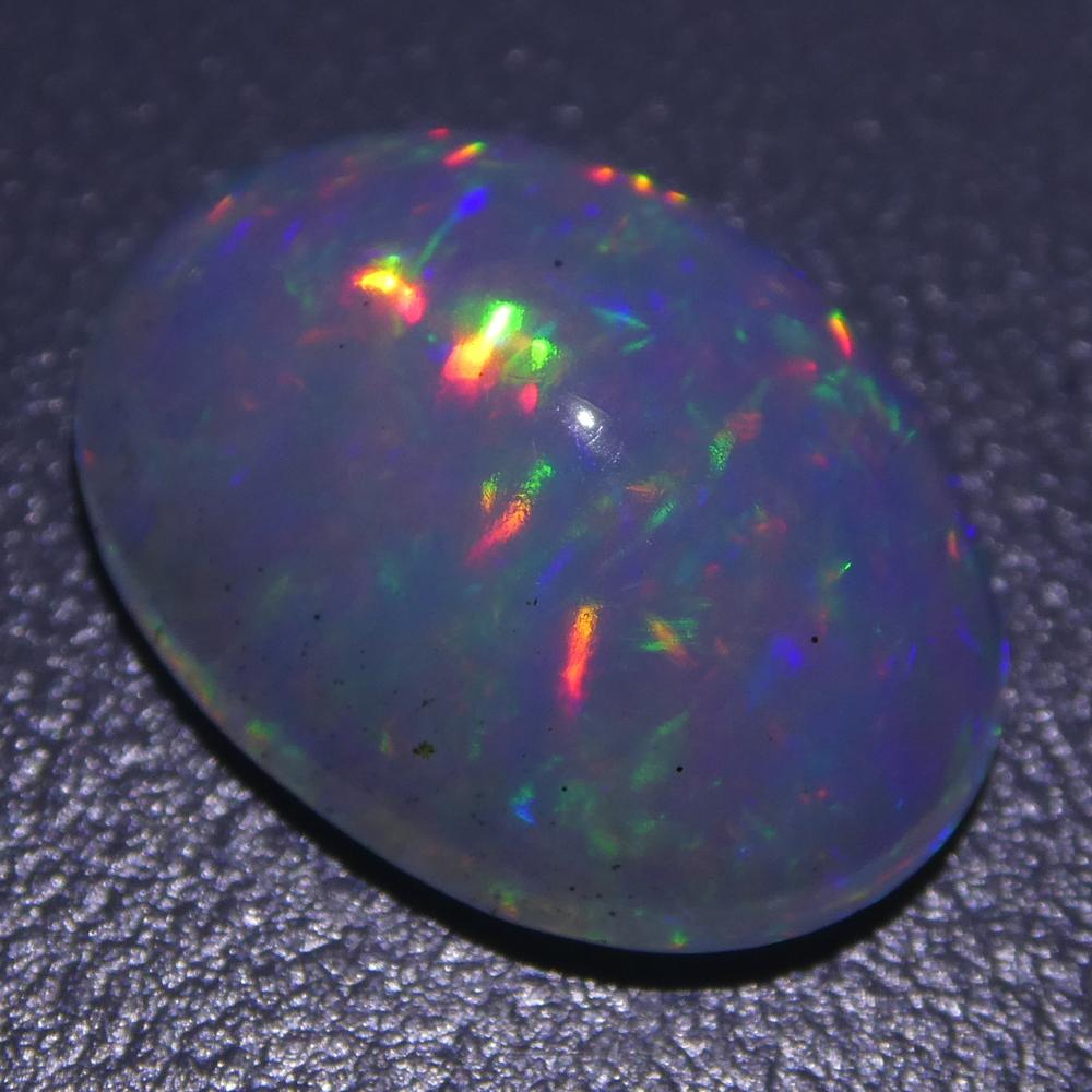 3.01ct Oval Cabochon Crystal Opal In New Condition For Sale In Toronto, Ontario