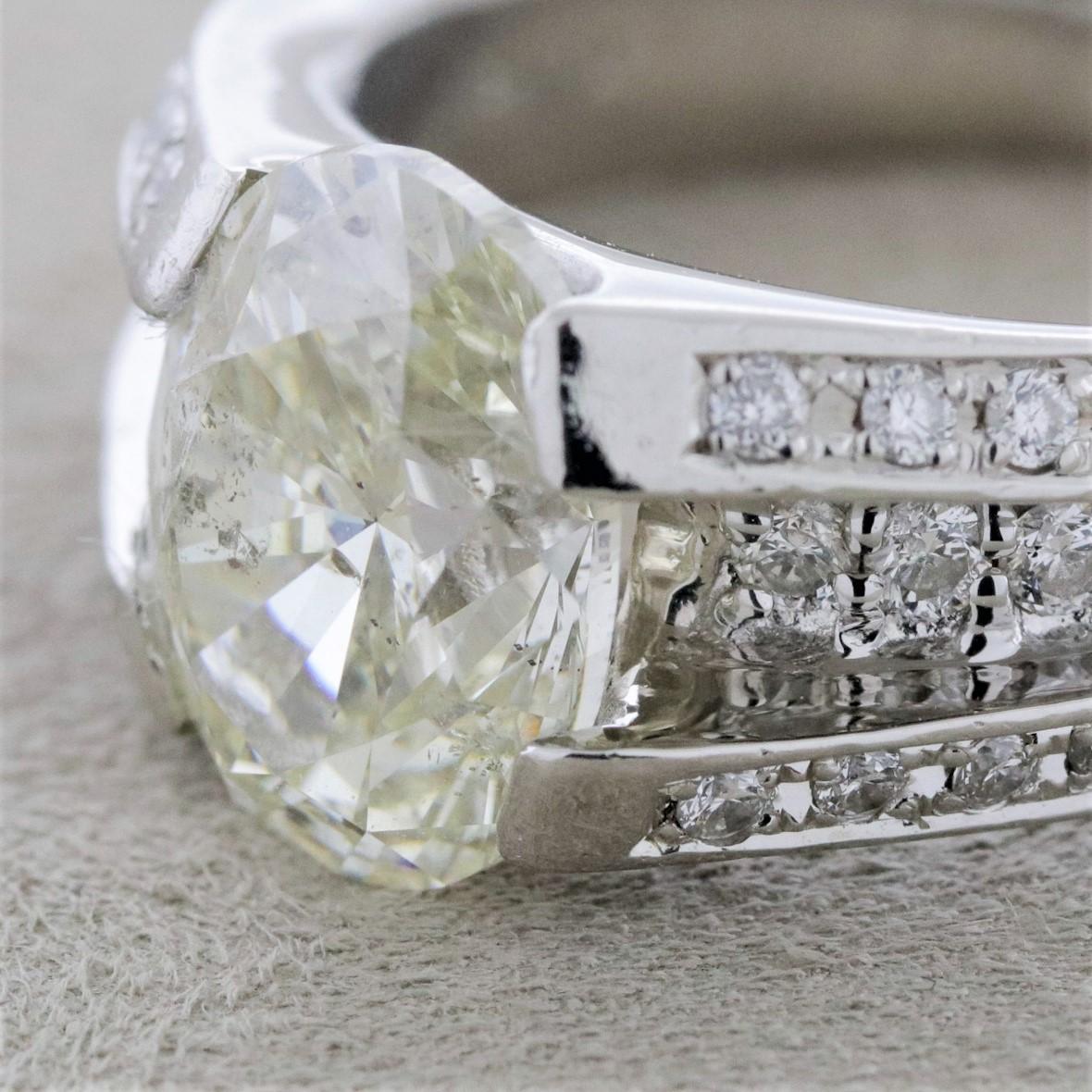 3.01ct Oval Diamond Platinum Ring In New Condition For Sale In Beverly Hills, CA