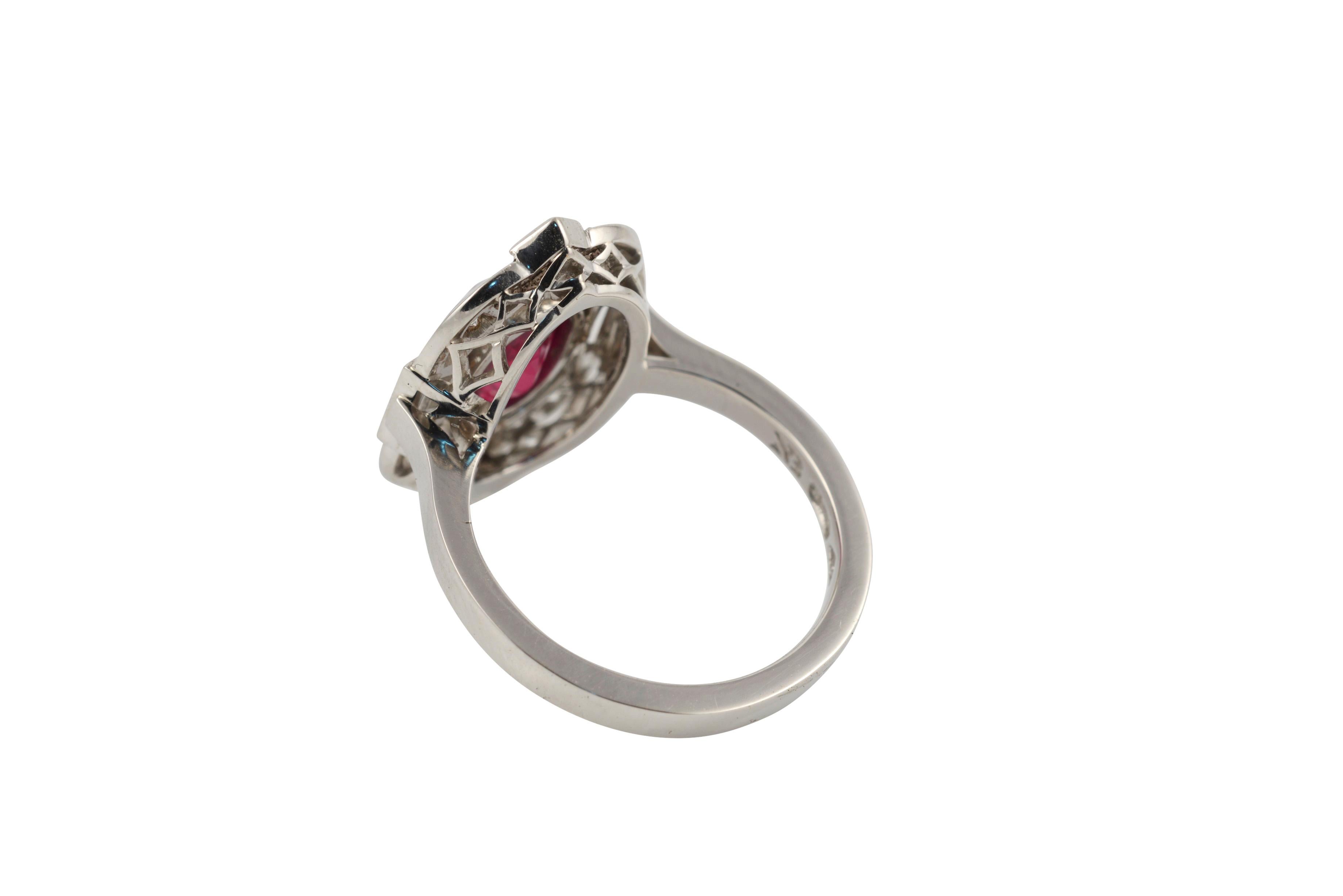 3.02 Carat Burmese Ruby and Diamond Art Deco Tablet Ring in 18 Karat White Gold In New Condition For Sale In Sydney, NSW