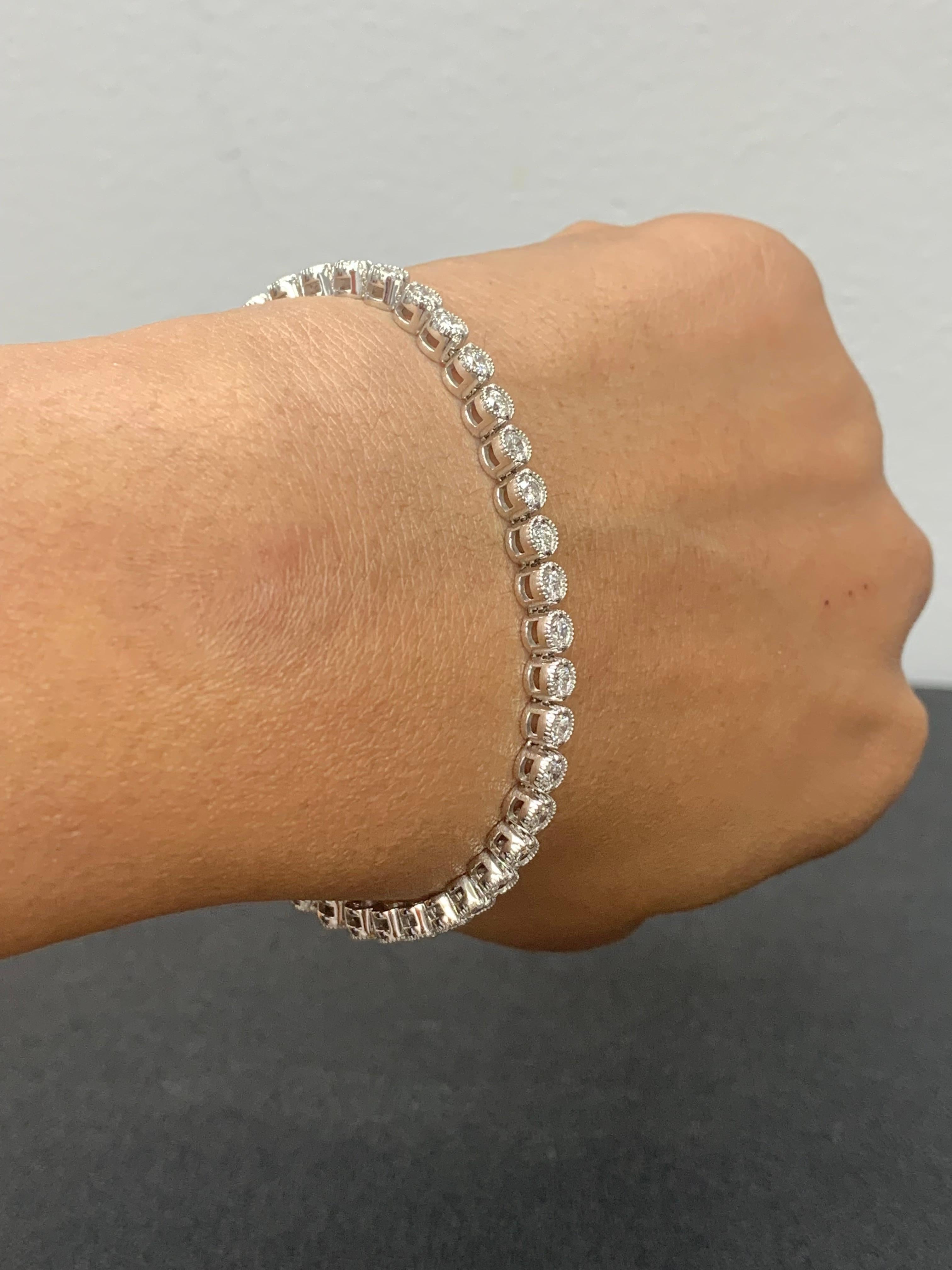 Taille ronde Bracelet tennis en or blanc 14 carats avec diamants de 3,02 carats en vente