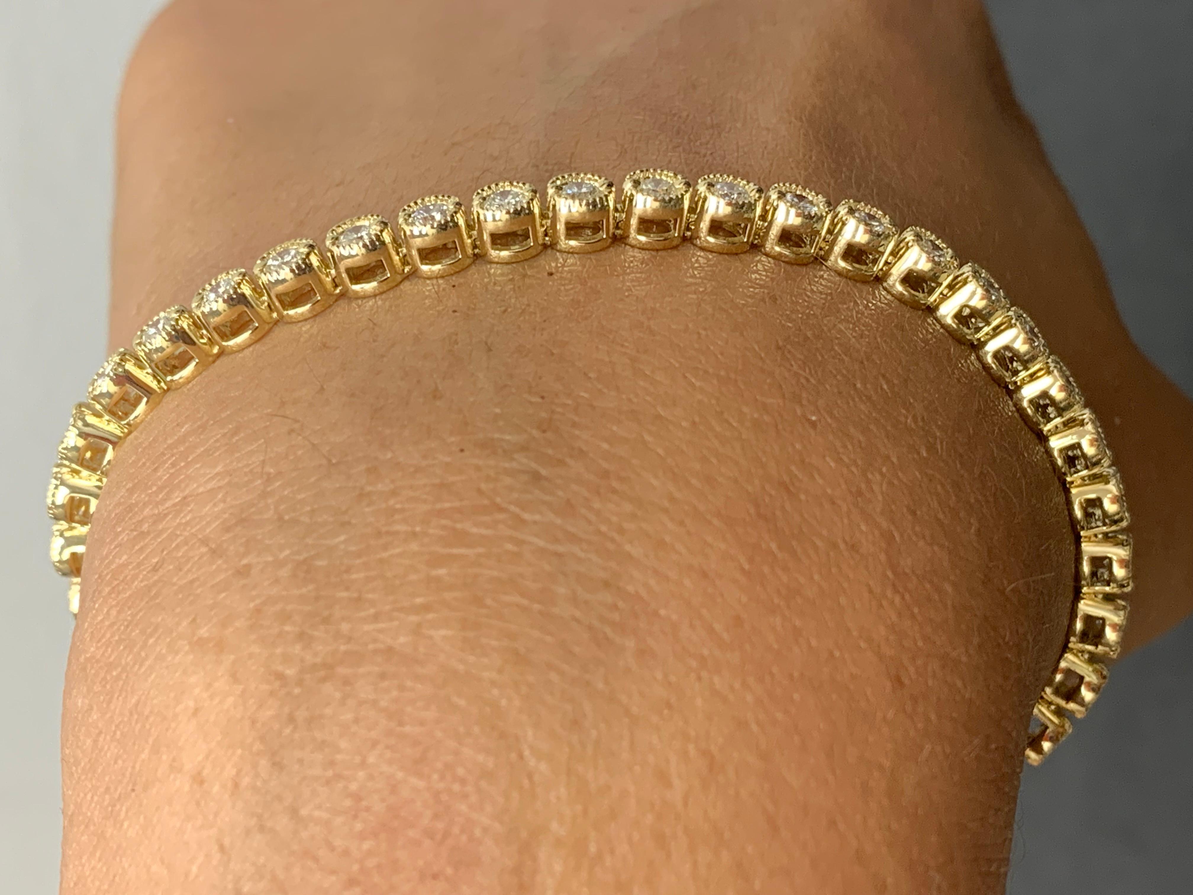 Taille ronde Bracelet tennis en or jaune 14 carats avec diamants de 3,02 carats en vente
