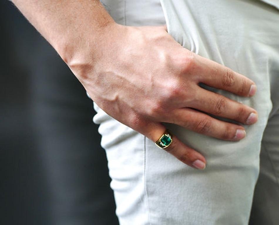 Emerald Cut 3.02 Carat Emerald Bezel Ring For Sale