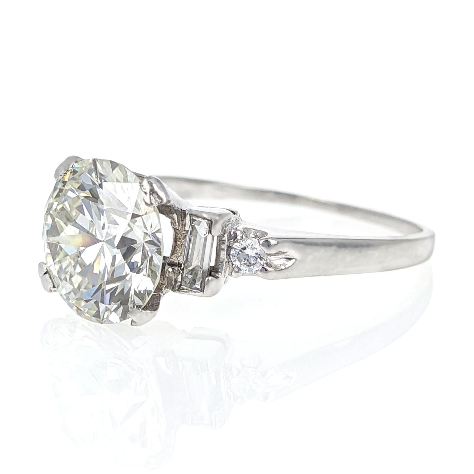 3.02 Carat GIA Certified Round Brilliant Cut Diamond Platinum Engagement Ring In Good Condition In New York, NY