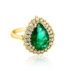 3.02 Carat Natural Colombian Emerald 14 Karat Yellow Gold Ring