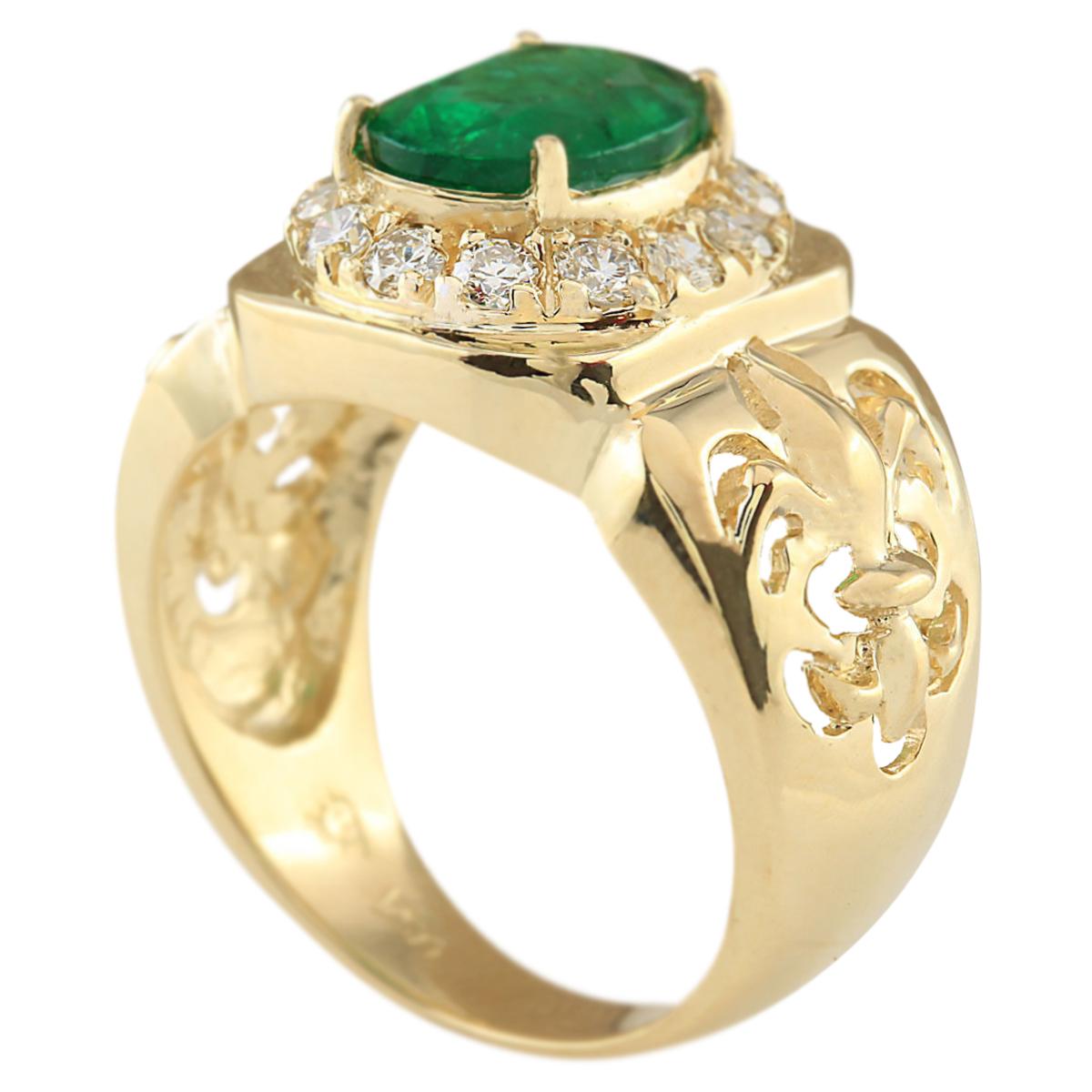 Oval Cut Men Emerald Diamond Ring In 14 Karat Yellow Gold For Sale