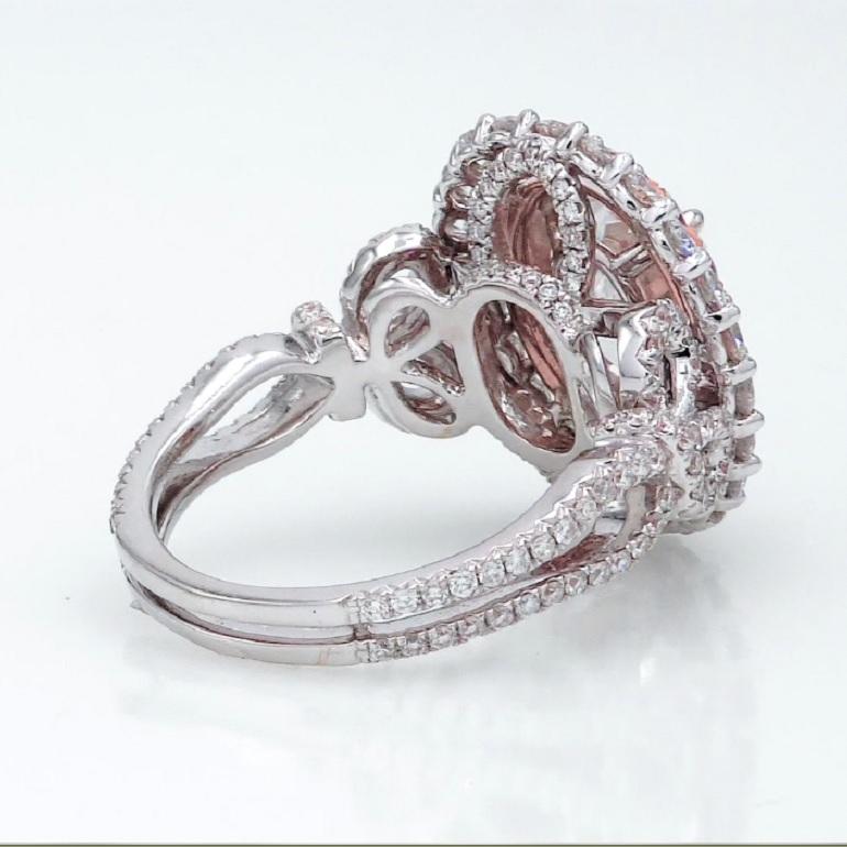 3.02 Carat Oval Center Natural Diamond Ring in 18k Rose and White Gold ref976 In New Condition For Sale In New York, NY