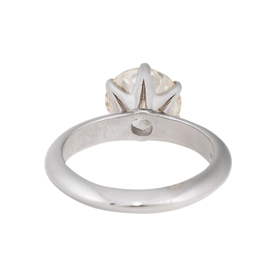 Contemporary 3.02 Carat Round Diamond Engagement Ring For Sale