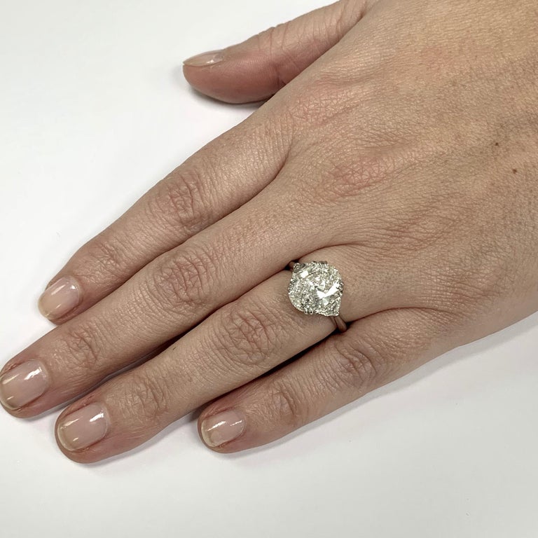 3.02 Carat Oval GVS1 GIA Diamond with Epaulets in Platinum Engagement