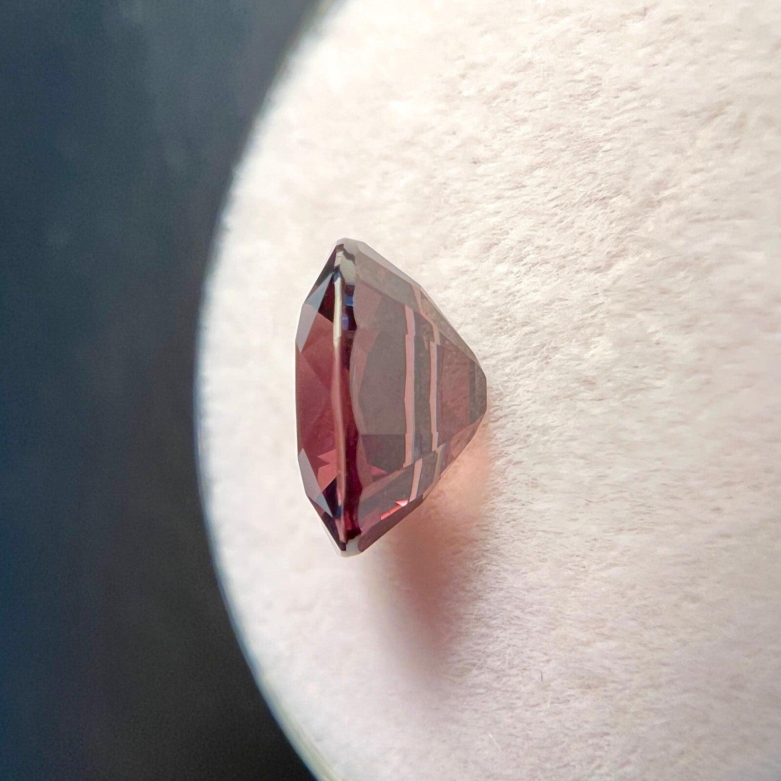 3,02 ct GIA Certificato Garnet Colour Change Nature Taglio Ovale Piropo Spessartine in vendita 5