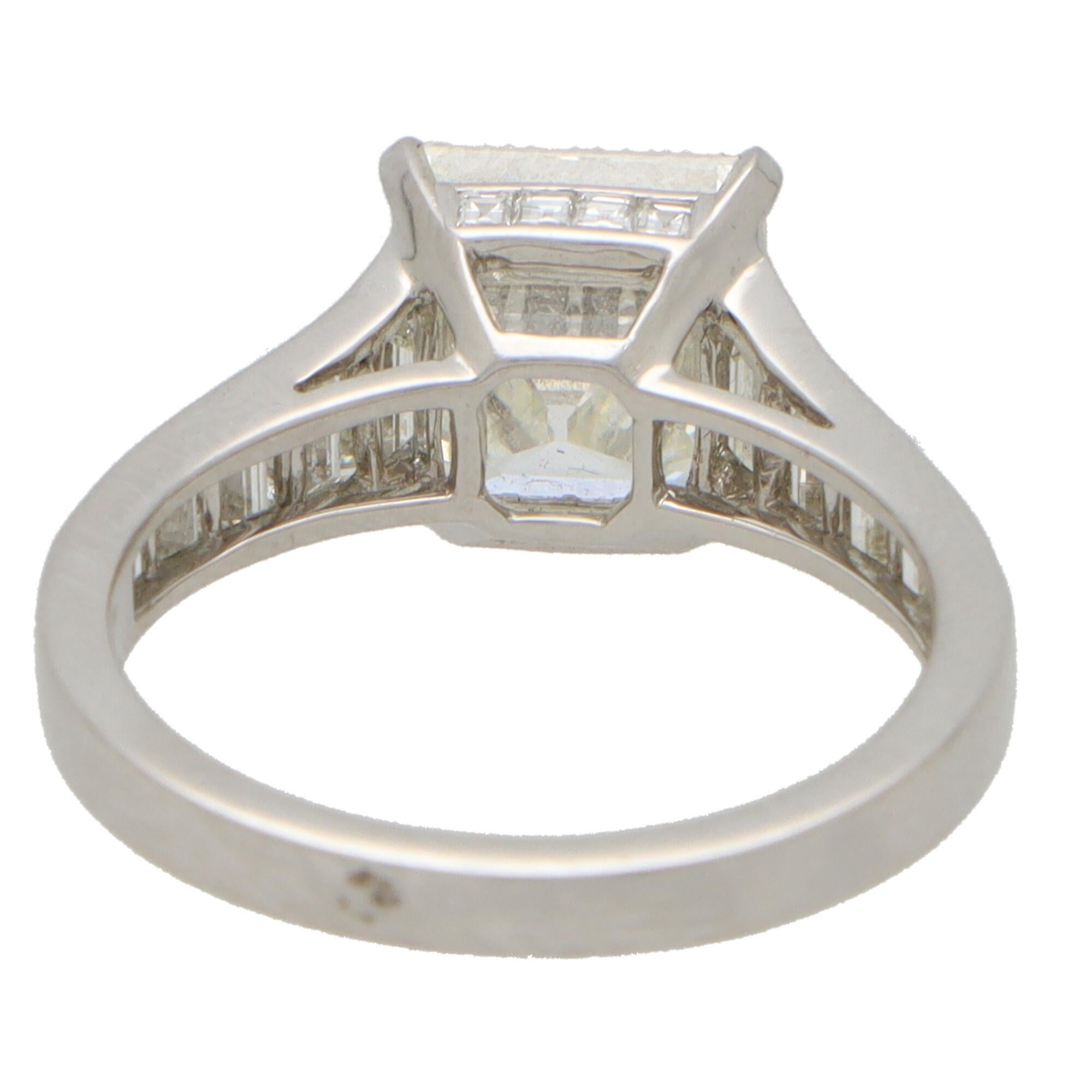 3.02ct Square Emerald Cut Diamond Ring with Baguette Shoulders in Platinum In Excellent Condition For Sale In London, GB