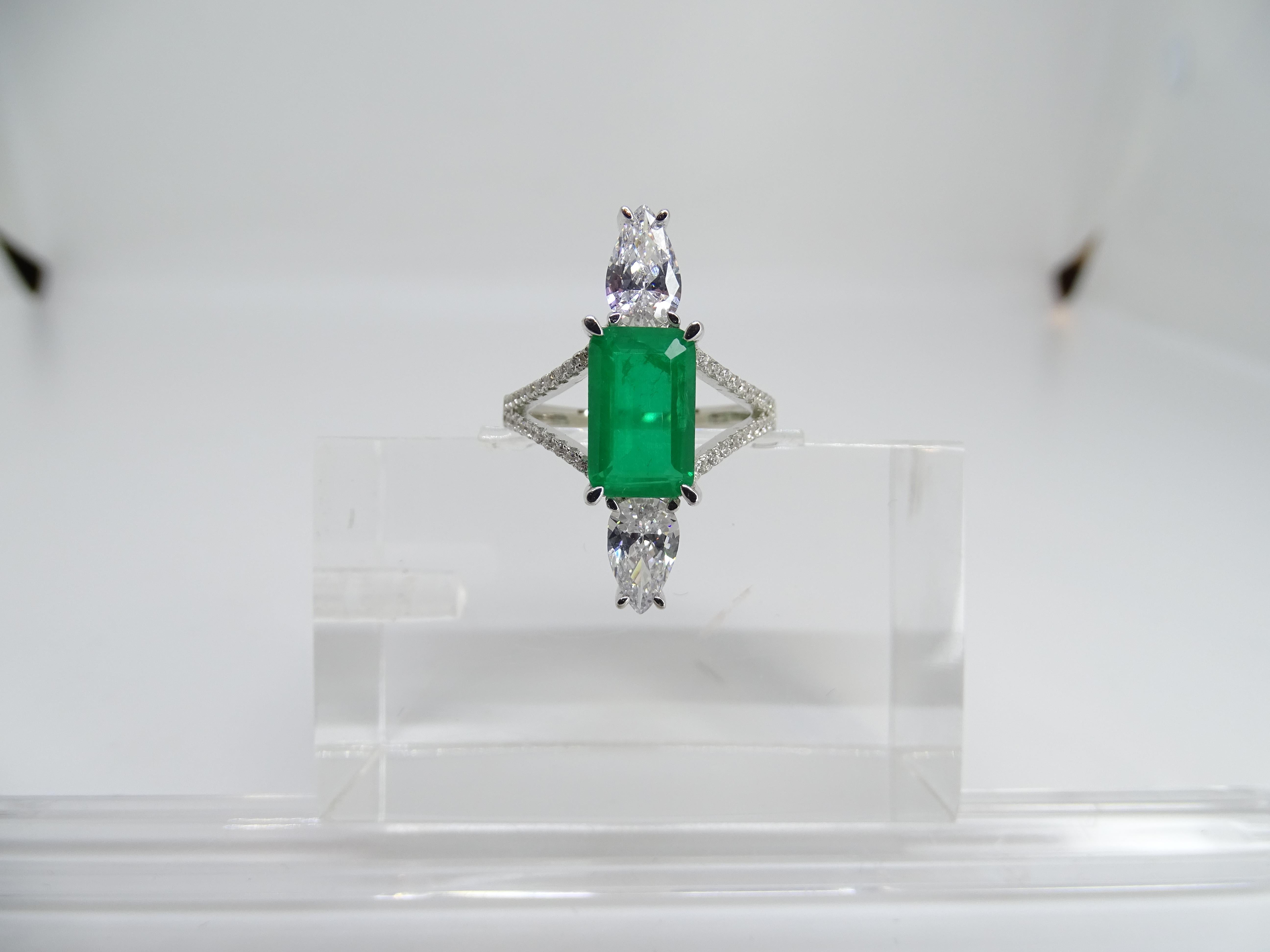 303 / 5.000 Anello Shuttle, Italia, smeraldo e zirconi, argento 925 in vendita 9