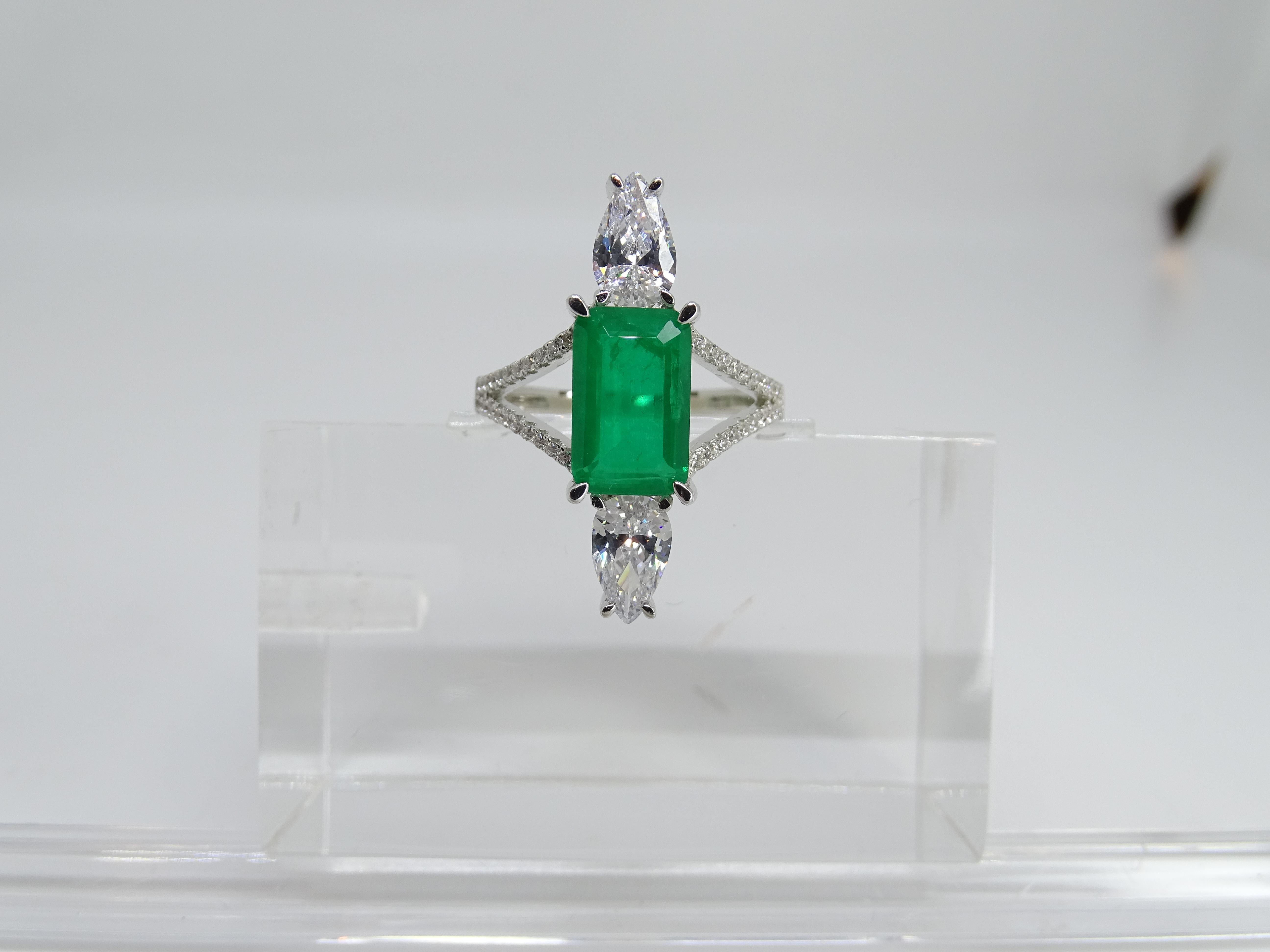 303 / 5.000 Anello Shuttle, Italia, smeraldo e zirconi, argento 925 in vendita 10