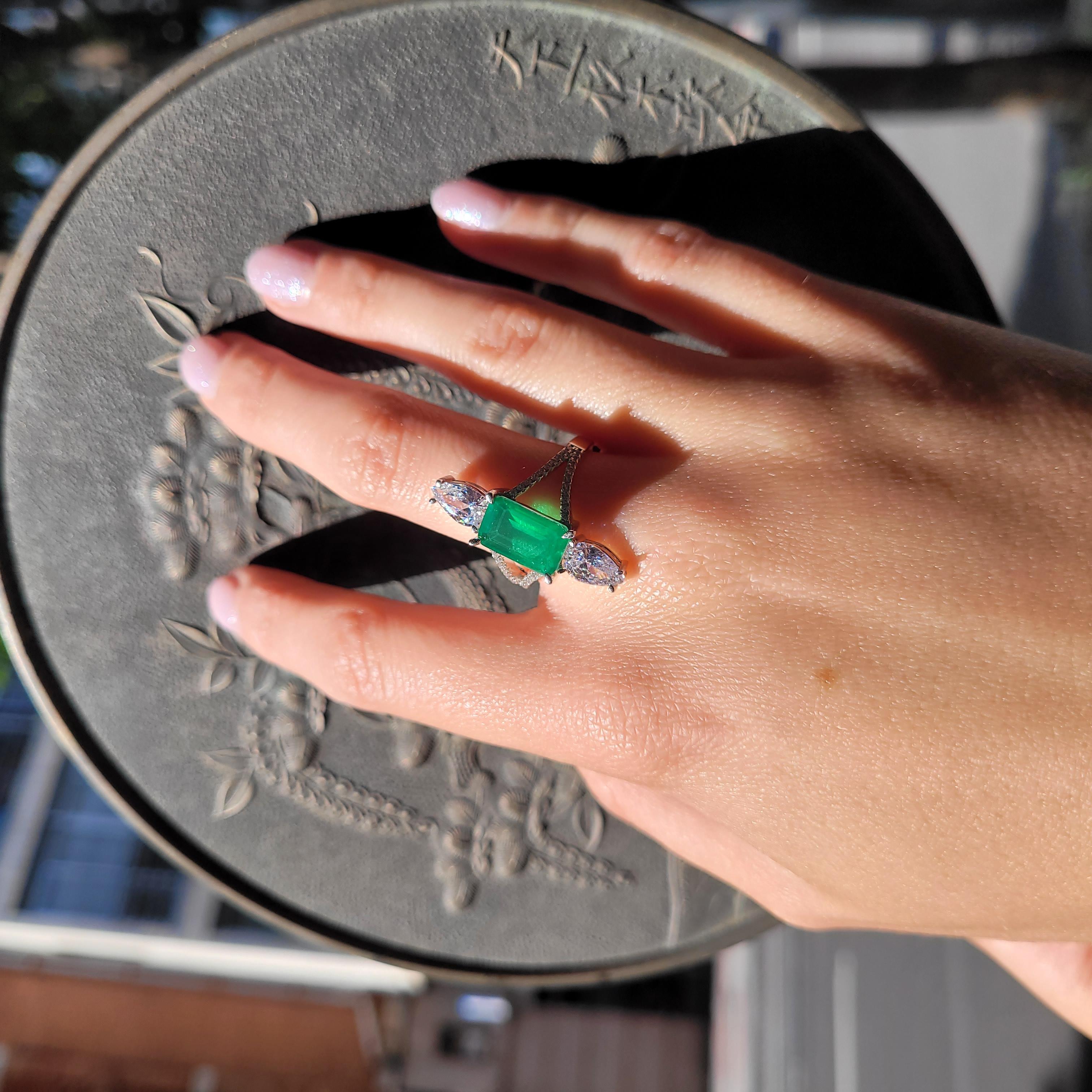 da uomo o donna 303 / 5.000 Anello Shuttle, Italia, smeraldo e zirconi, argento 925 in vendita