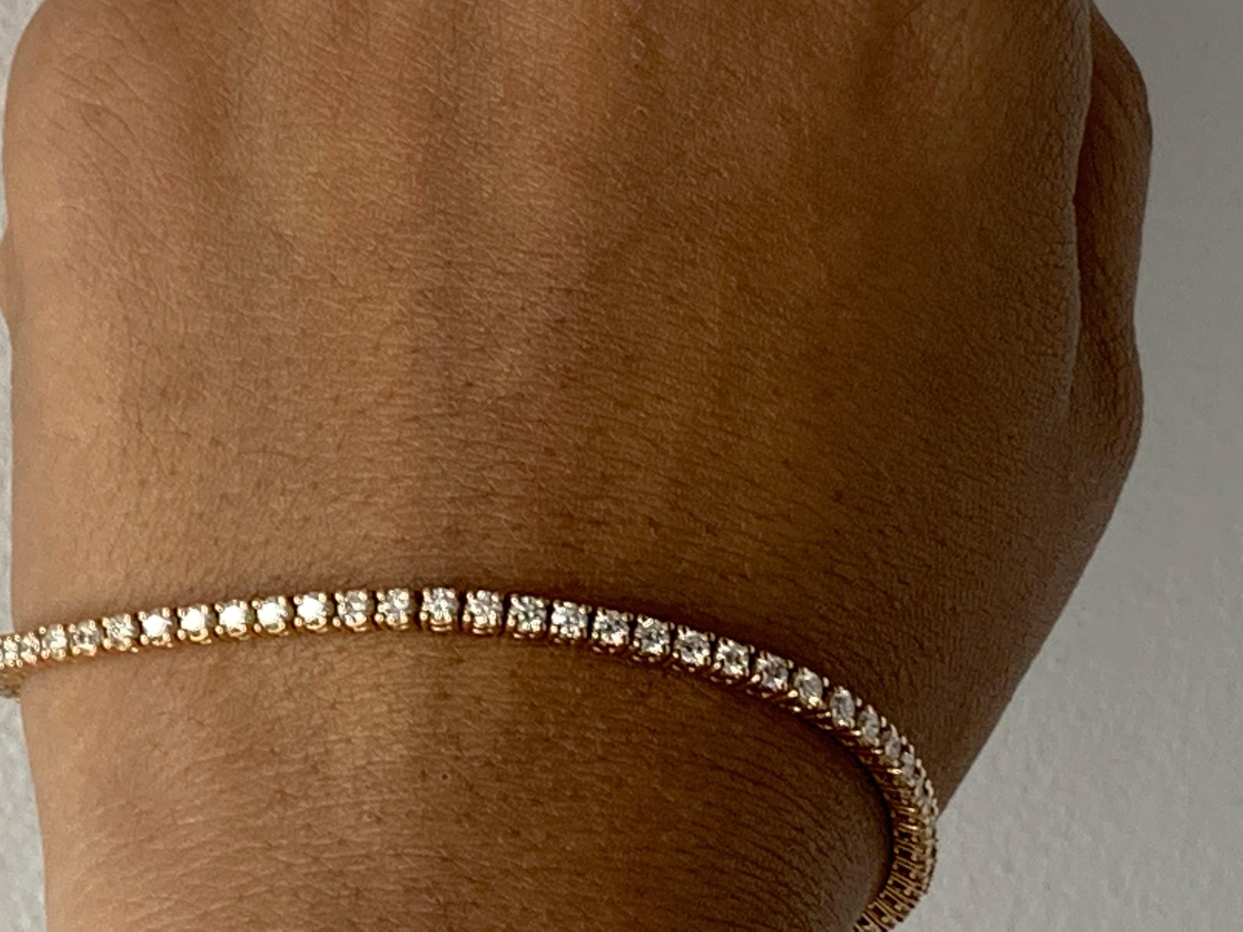 Round Cut 3.03 Carat Brilliant Cut Round Diamond Tennis Bracelet in 14K Rose Gold For Sale