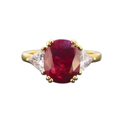 3.03 Carat Burmese Ruby Triangular Cut Diamonds Yellow Gold Wedding Ring
