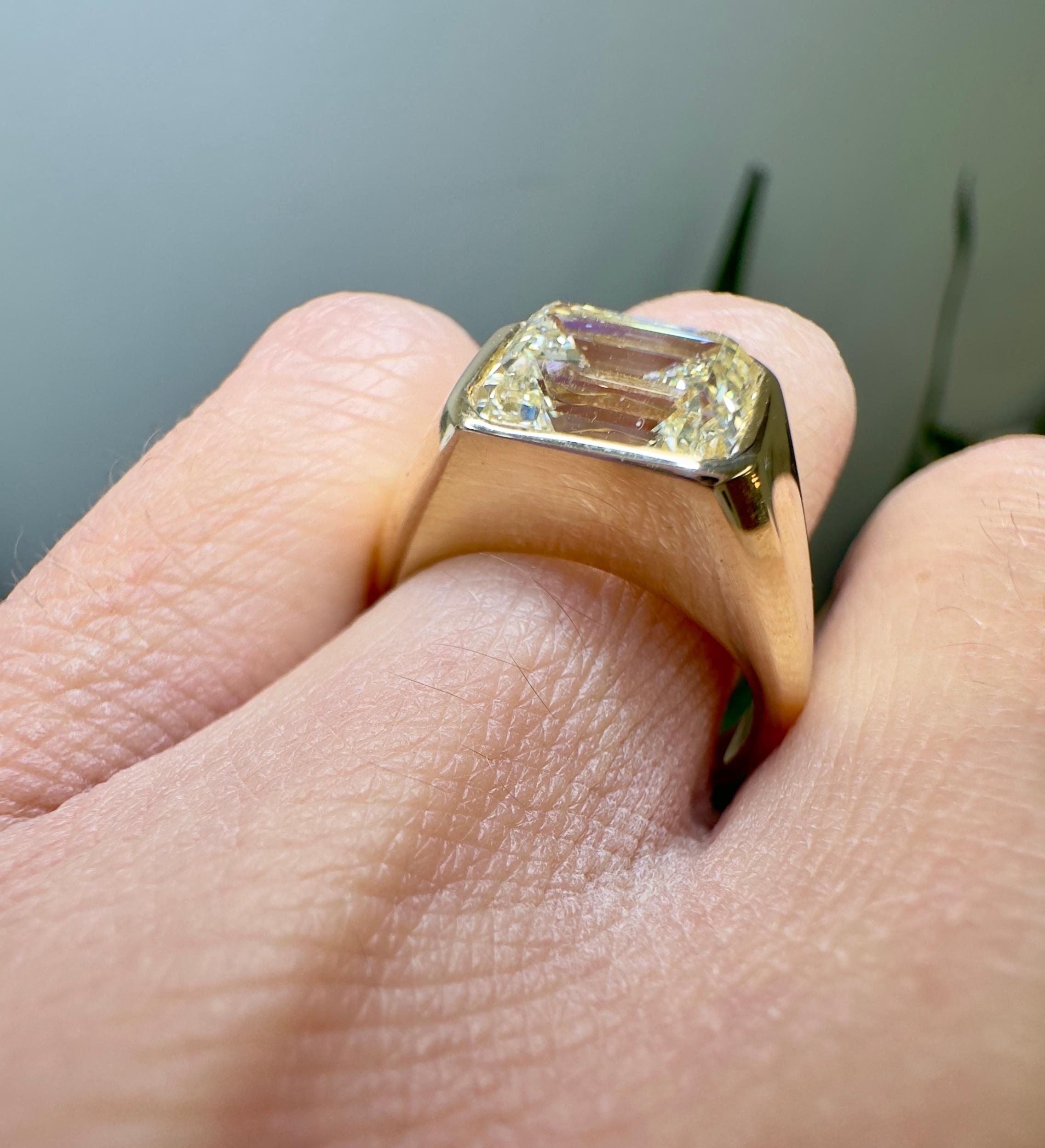 Art Nouveau 3.03 Carat GIA Certified Emerald Cut Diamond Solitaire Ring in 14k Yellow Gold For Sale