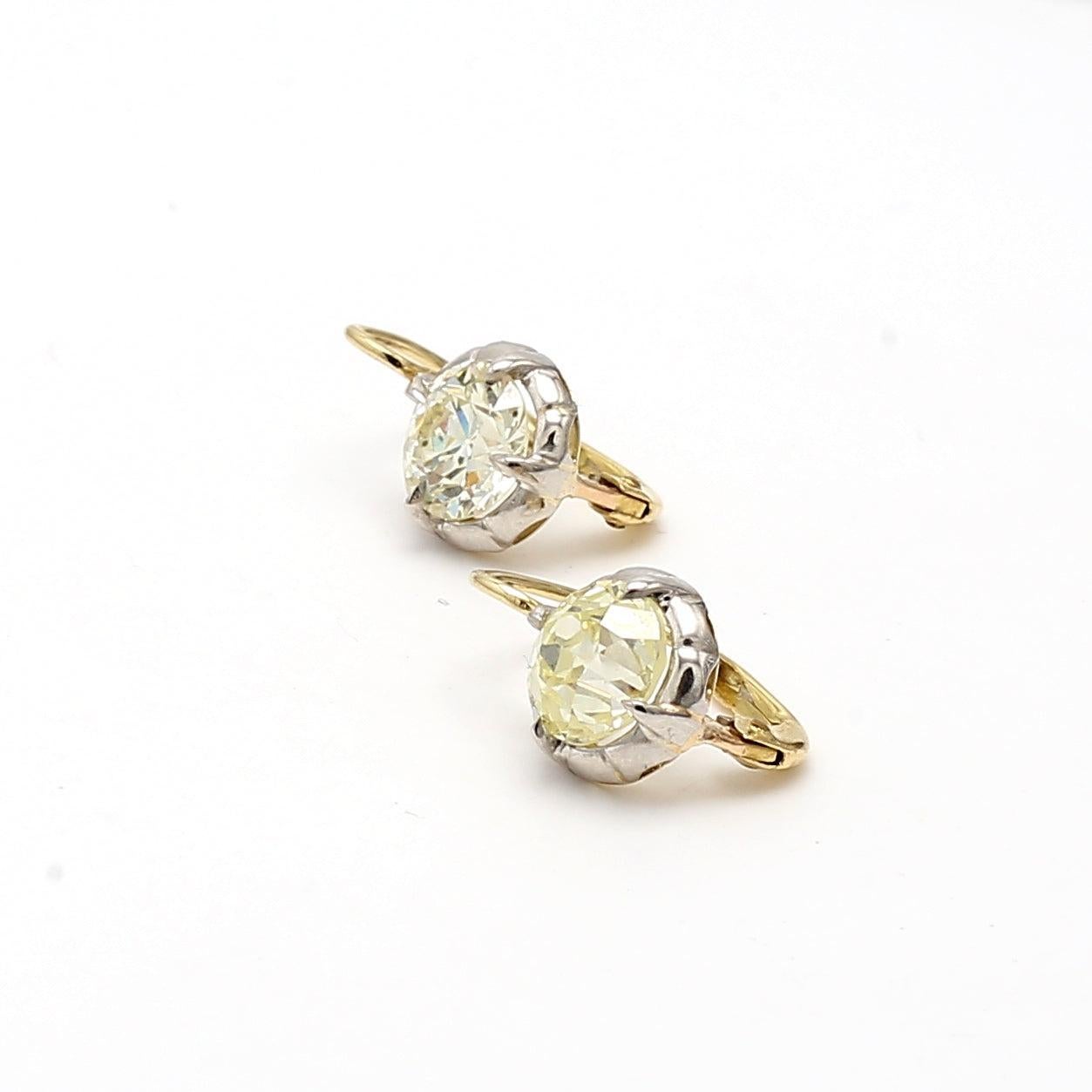 Women's 3.03 Carat Old European and Circular Brilliant Diamond 18K YG Silver Leverback E For Sale