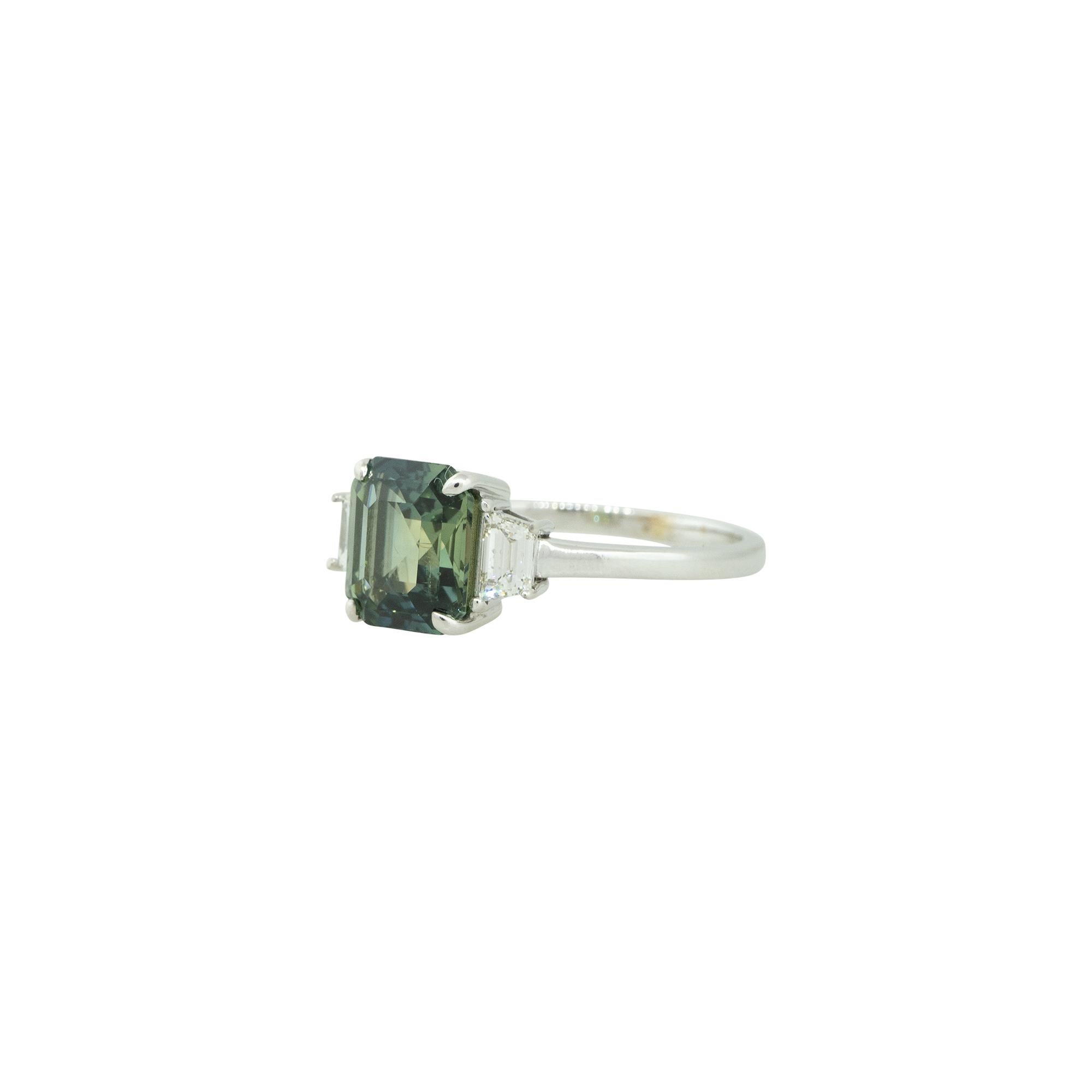 Modern 3.03 Carat Sapphire and Diamond Trapezoid Side Stone Ring 18 Karat in Stock