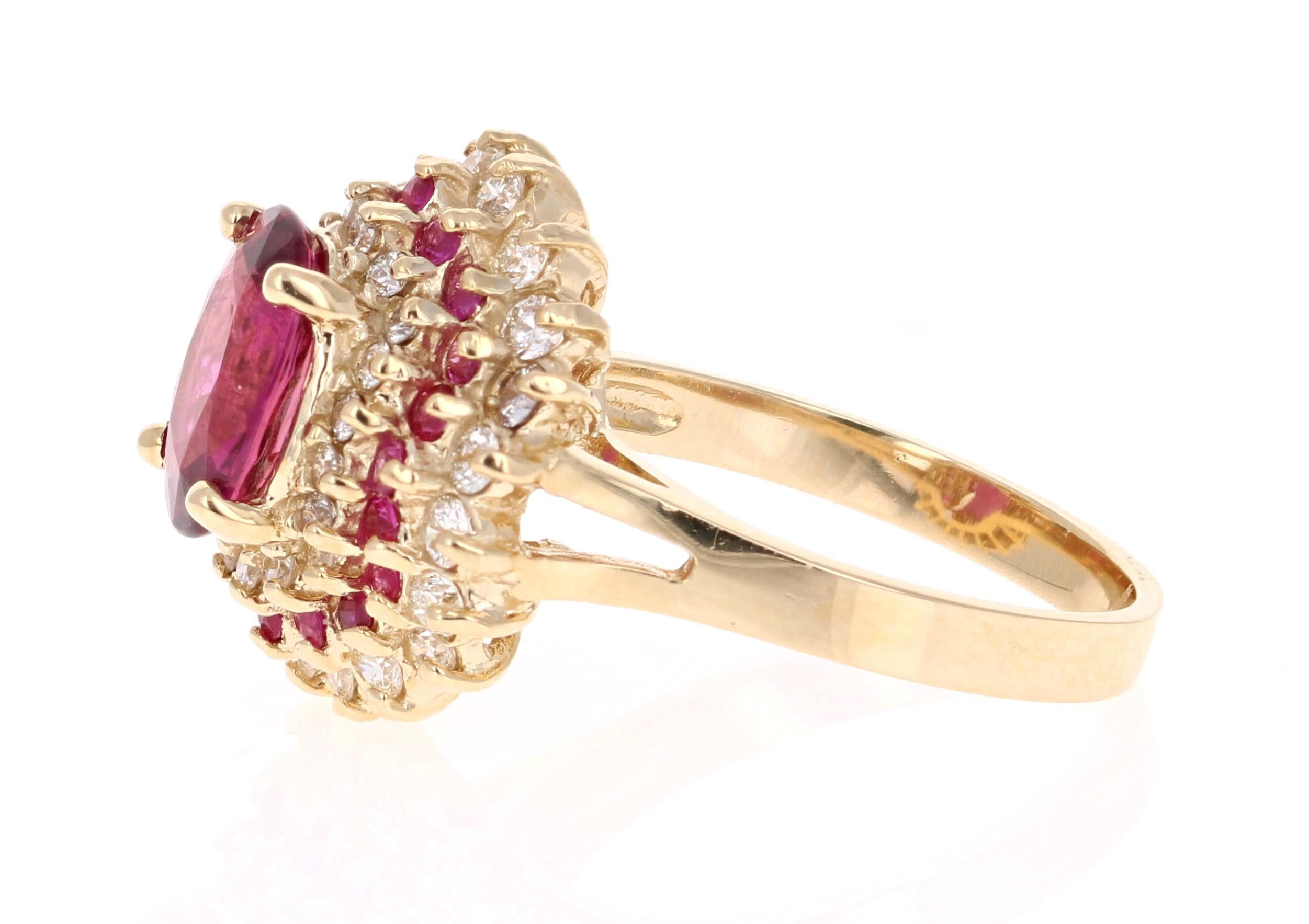 Contemporary 3.03 Carat Tourmaline Sapphire Diamond Yellow Gold Cocktail Ring For Sale
