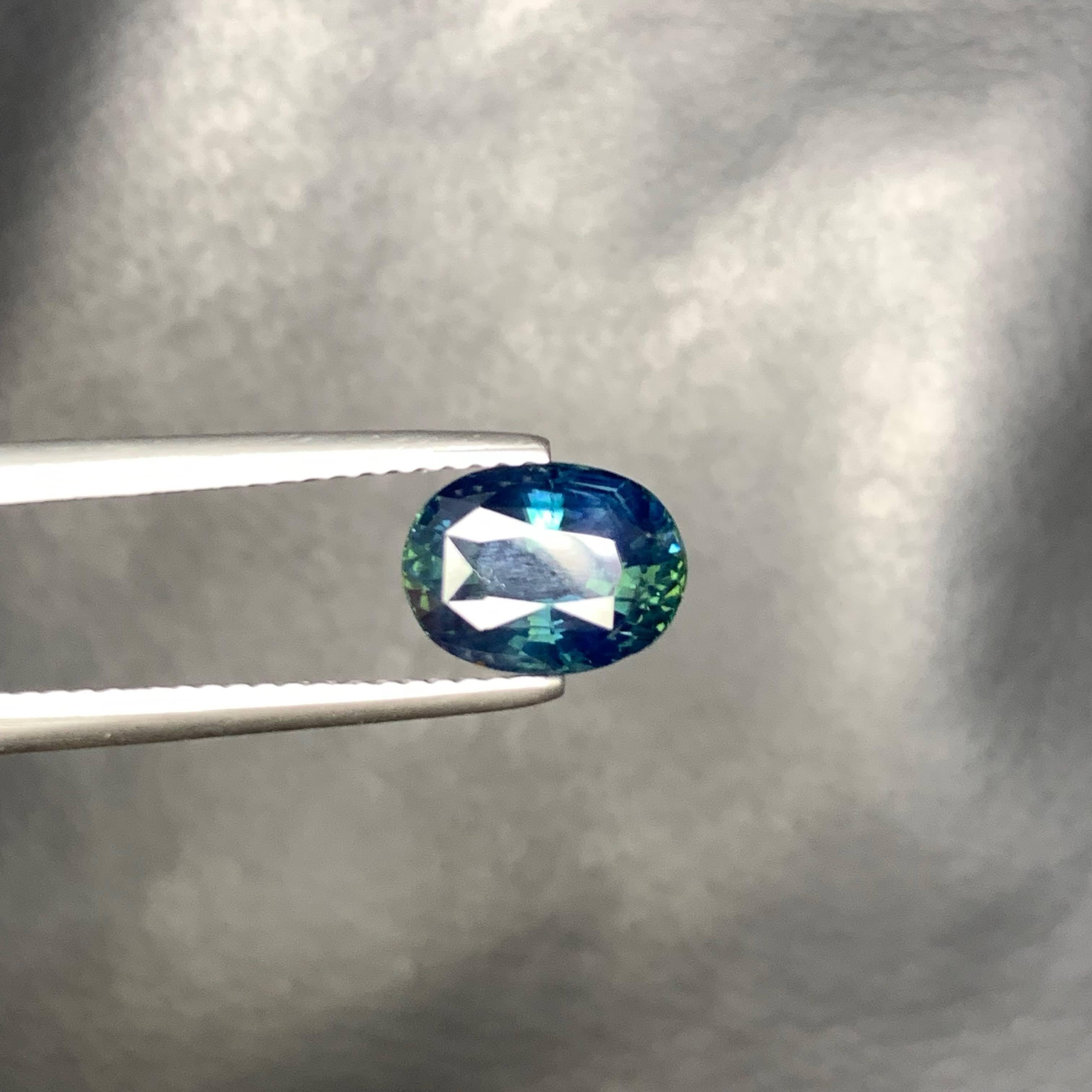 Taille ovale 3.03 carats GGI Certified Loose Greenish Blue Sapphire Oval Cut Madagascar's Gem en vente
