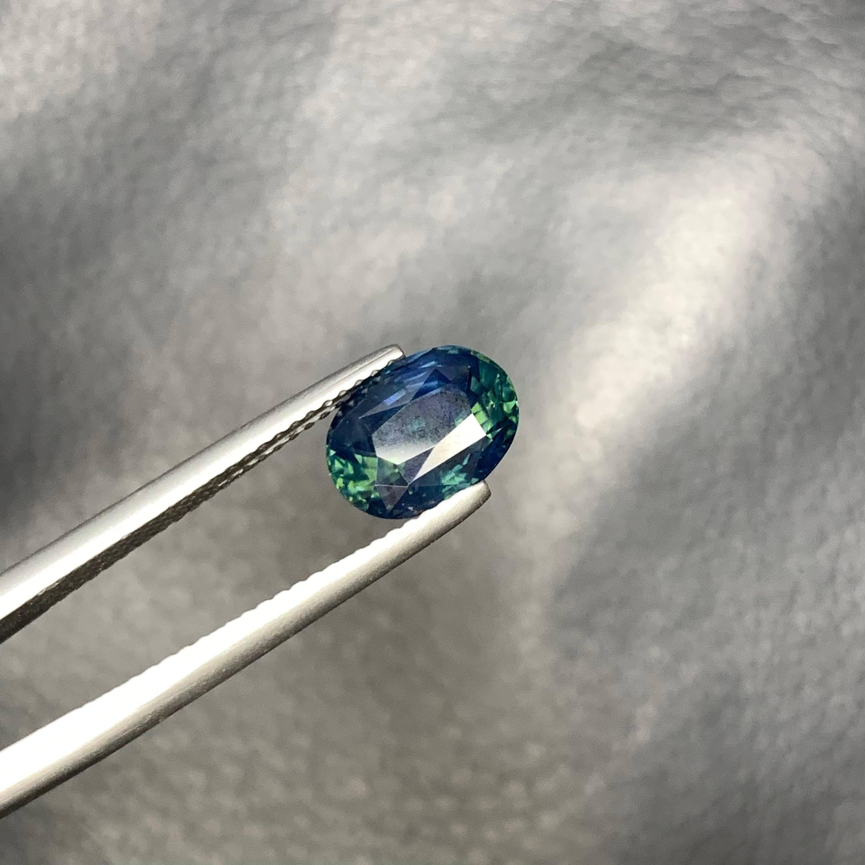 3.03 carats GGI Certified Loose Greenish Blue Sapphire Oval Cut Madagascar's Gem en vente 2