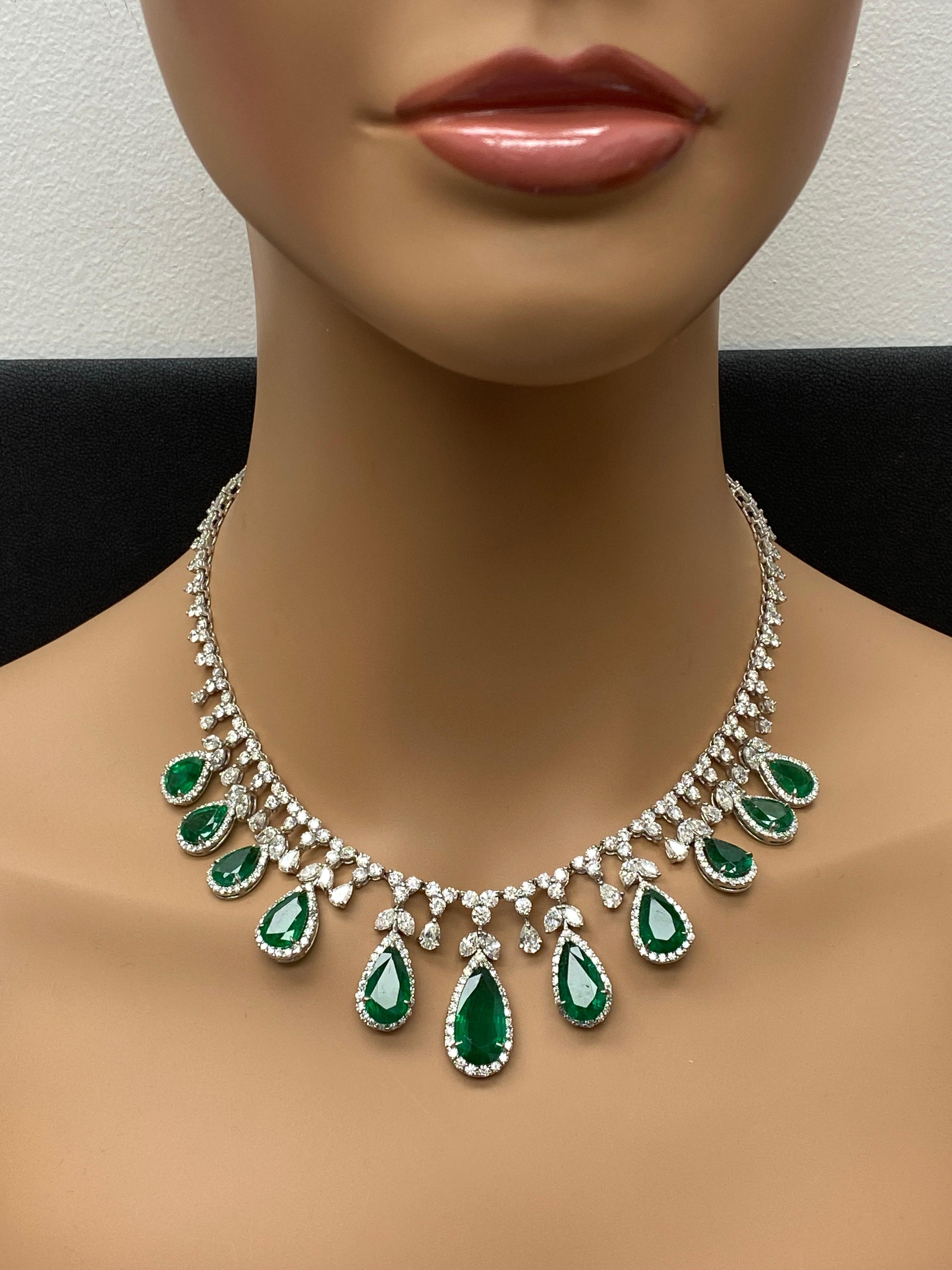30.30 Carat Pear shape Emeralds and Diamond Necklace in Platinum For Sale 9