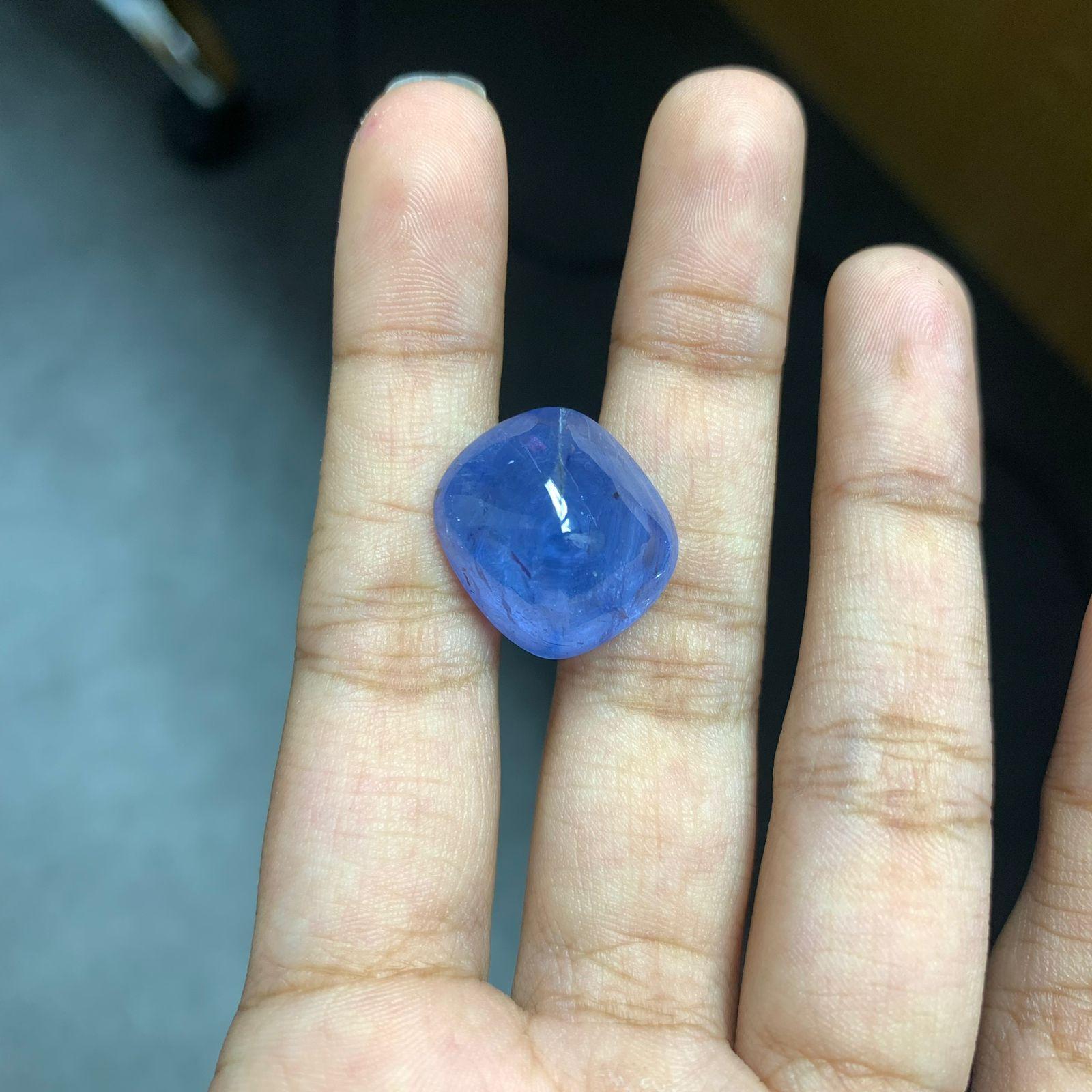 Pièce de saphir Sugarloaf sans chaleur de 30,32 carats Neuf - En vente à Bangkok, TH